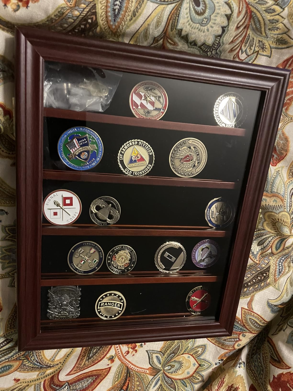 Jinchuan Military Challenge Coin Display Case Lockable Cabinet Rack Holder Shadow Box with Removable 2 Grooves Shelves and Anti Dust Door for Casino Poker Chips Collectibles, Small - Mahogany customer photo 1