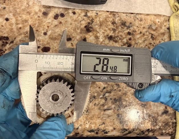 Slide Out Motor Gear, 18:1 Ratio Metal Stripped Gear Fit for RV Lippert Tuson Venture, Gear 18 to 1 Ratio Kit Repair Stripped RV Slide Out Motor or Camper Actuator Replacement customer photo 2