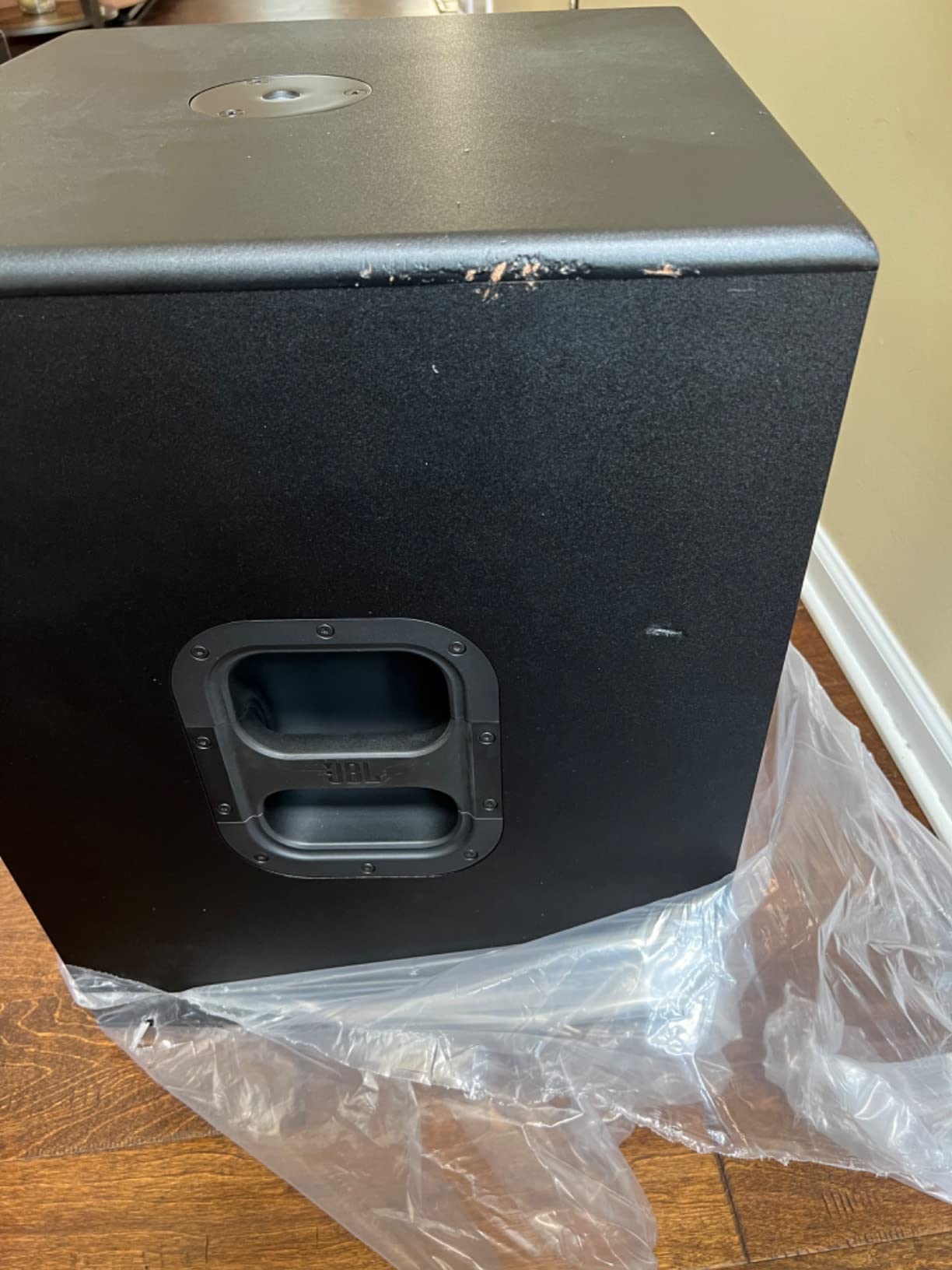 JBL Professional IRX115S Powered Compact Subwoofer, Wired Electric, 15-Inch, Black customer photo 2