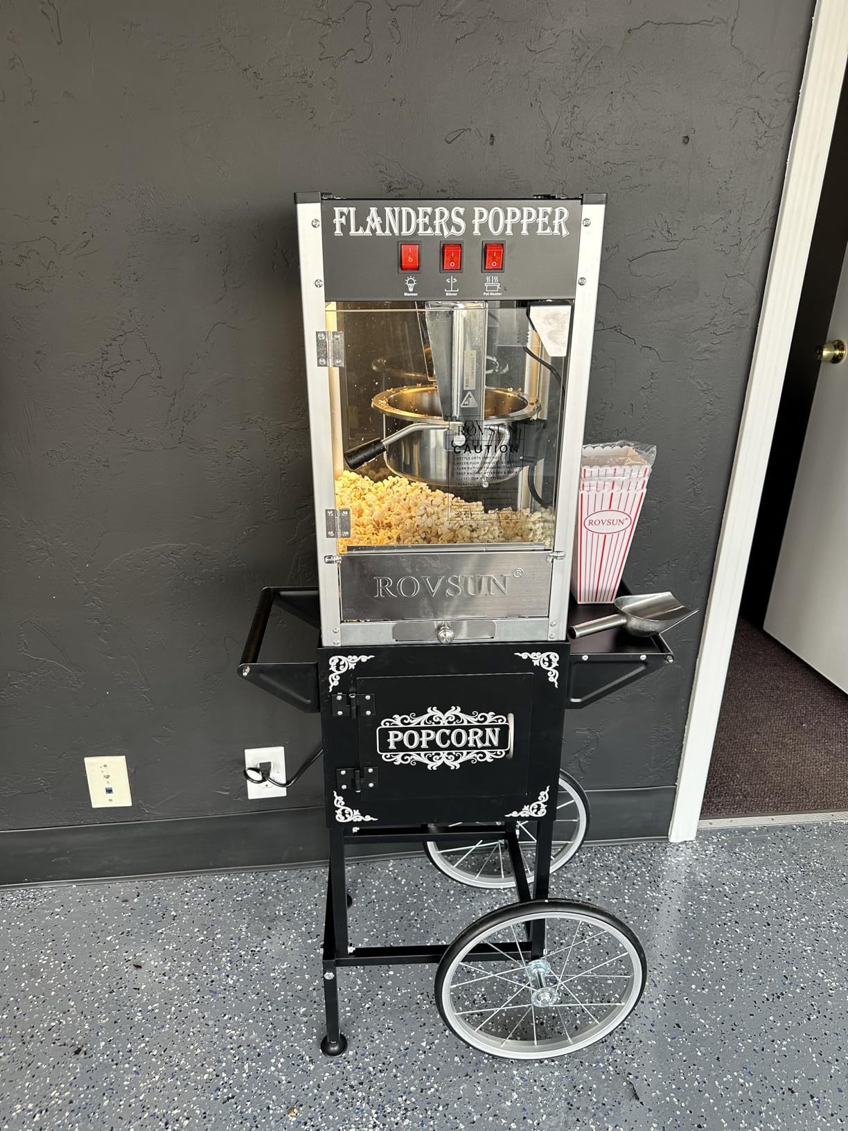 ROVSUN Popcorn Machine with Cart & 8 Oz Kettle Makes Up to 32 Cups ETL Certified, Vintage Popcorn Maker with Stainless Steel Scoop, Oil Spoon & 3 Popcorn Cups for Commercial Home Movie Theater customer photo 2