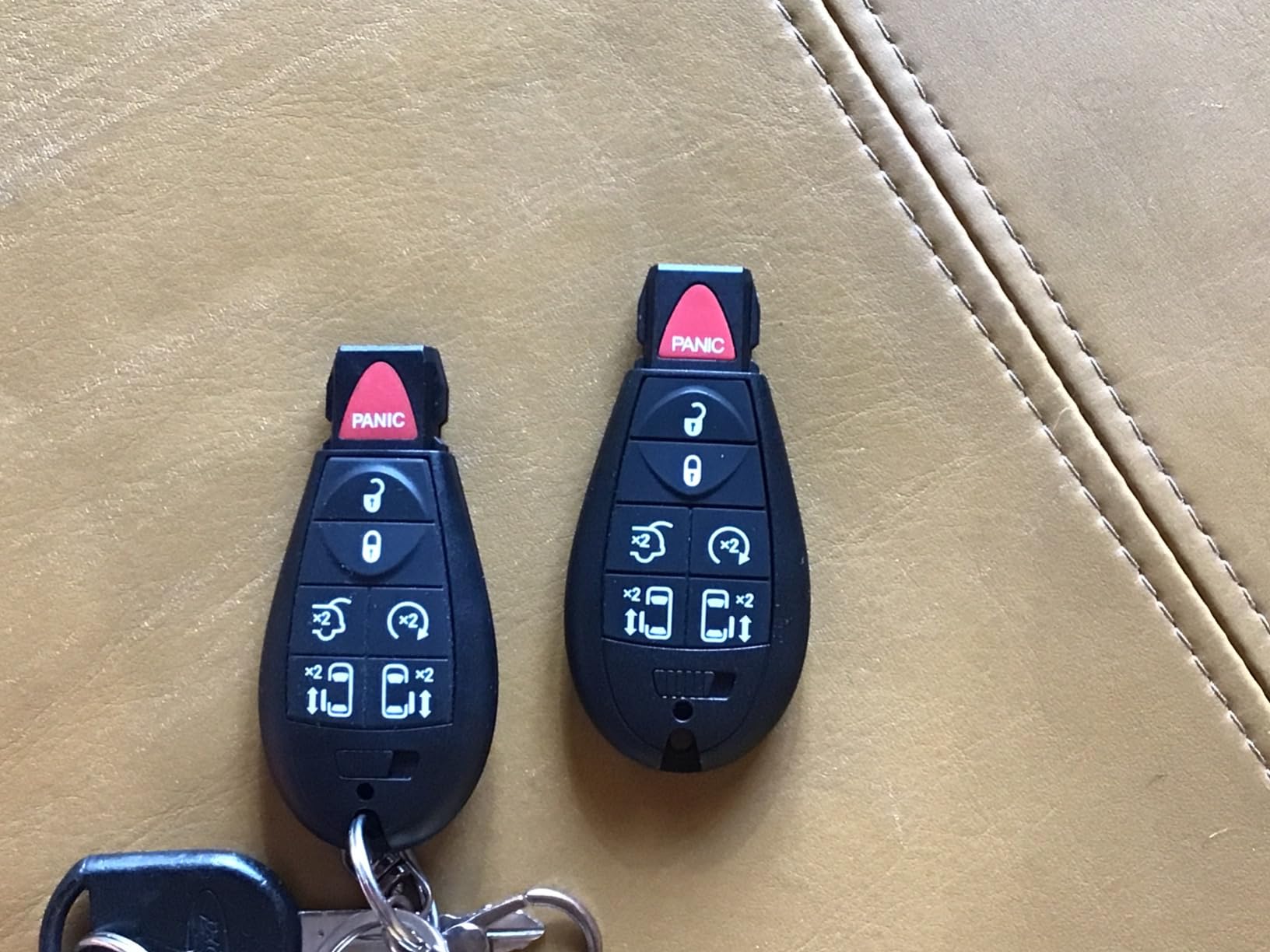 Simple Key Programmer & Key Fob for Select Chrysler, Dodge, Jeep, Ram, Volkswagen Vehicles (Interchangeable 5 & 7 Button keypads) customer photo 2