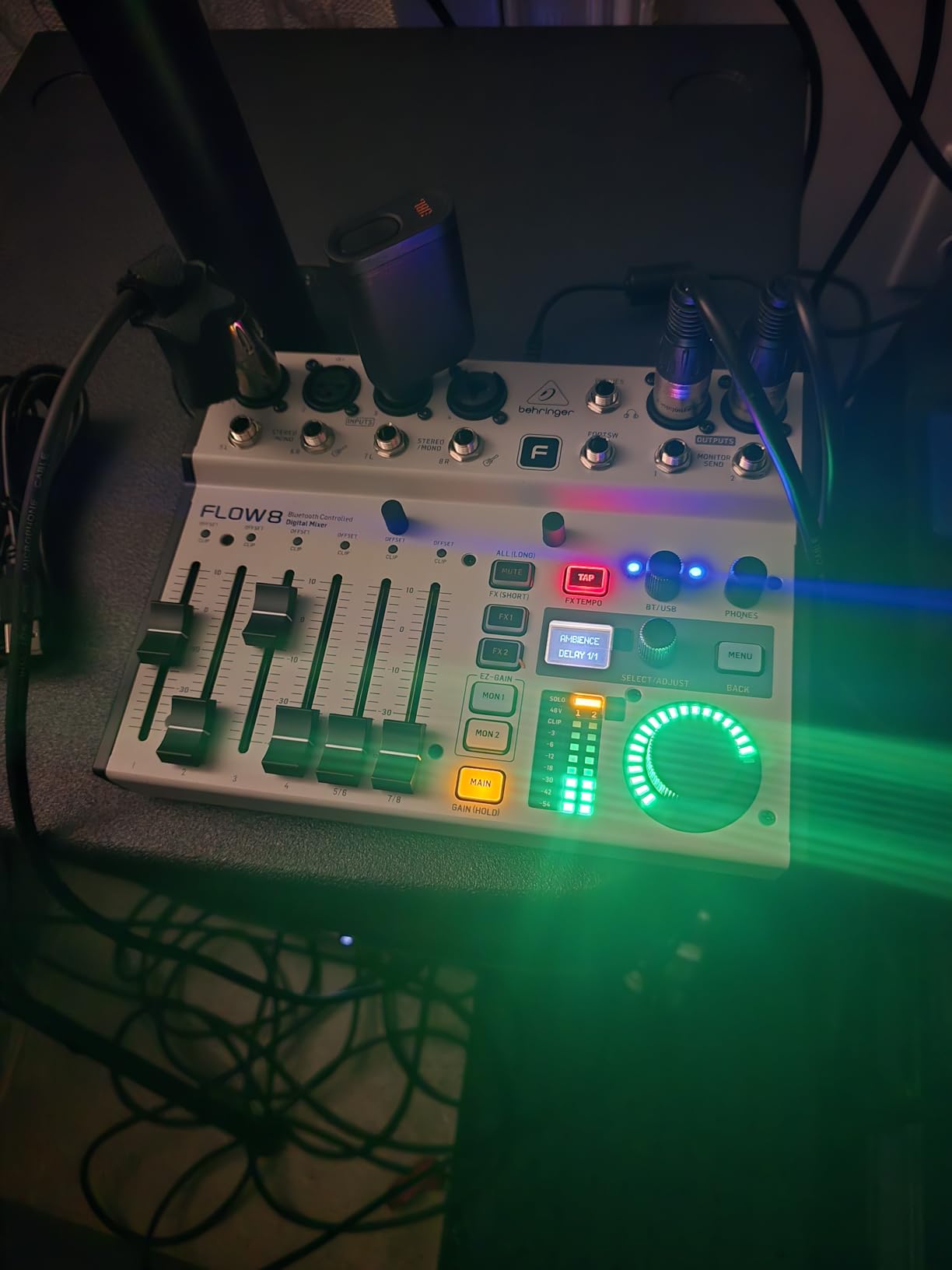 Behringer FLOW 8 8-Input Digital Mixer with Bluetooth Audio and App Control, 60 mm Channel Faders, 2 FX Processors and USB/Audio Interface customer photo 1