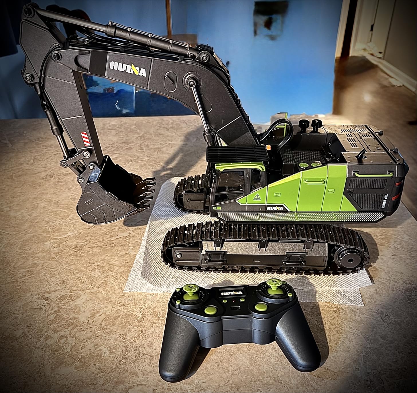 RC Excavator for Adults Huina 1593 Fully Functional 1:14 Toy 28 Channel Remote Control Truck Construction Vehicle Metal Bucket LED Lights Simulating Sounds 2 Batteries and Gripper customer photo 1