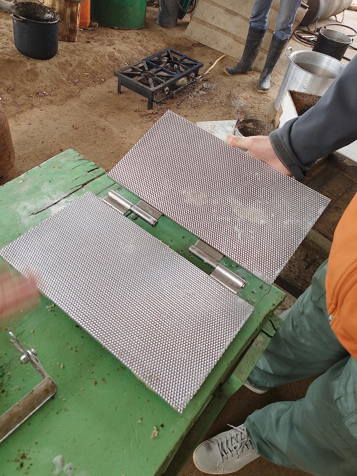 16.2 x 8.6 inch Beeswax Foundation Machine Beeswax Foundation Sheet Mold Casting Machine Bee Wax Embossing Mold 4.8mm Chamber Eyes Beekeeping Supplies Equipment Tool customer photo 1