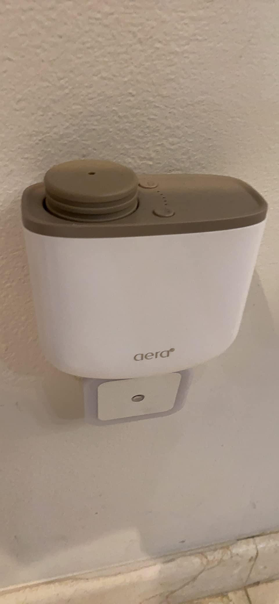 Waterless Essential Oil Diffuser for Large Rooms (500-1000 Sq Ft) + Wi-Fi App & Alexa Control - Hypoallergenic Luxury Home Scent System (Fits 25mL Capsules -Sold Separately) - White customer photo 2