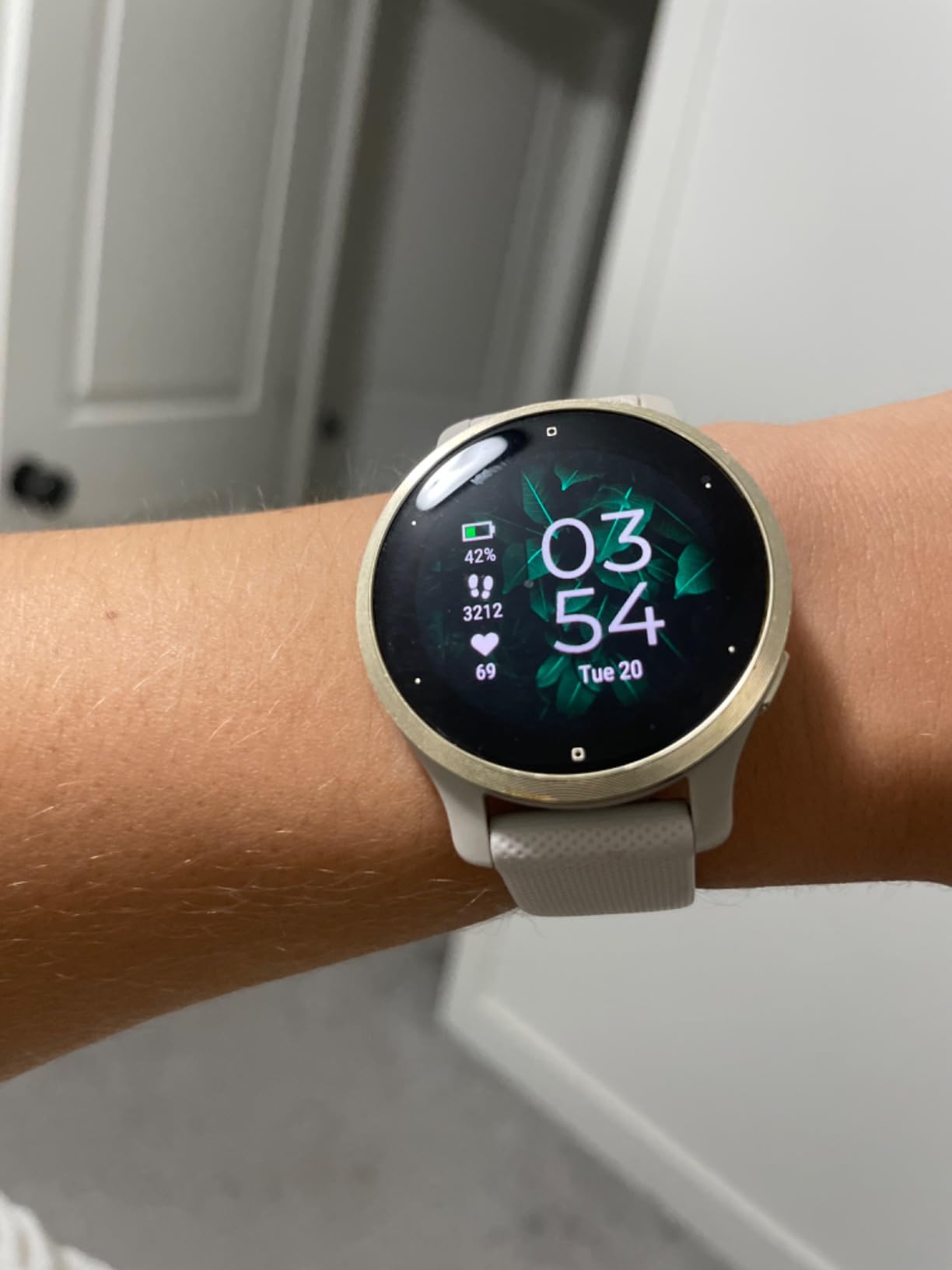 Garmin Venu 2S, Smaller-Sized GPS Smartwatch with Advanced Health Monitoring and Fitness Features, Rose Gold Bezel with White Case and Silicone Band customer photo 1