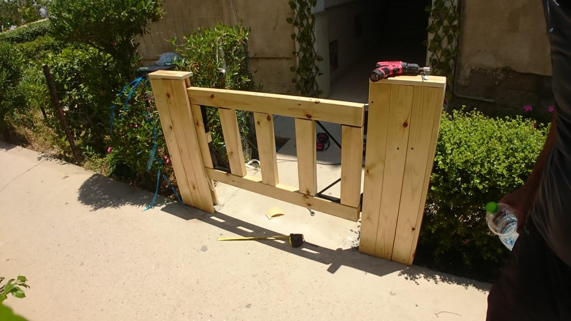 Gate Corner Brace Bracket Heavy Duty Adjustable No Sag Kit Durable Solid Iron for Shed Doors,Driveway Gates,Corral Gates,Wood Windows,Gate Frame Kit,Gate Hardware customer photo 2