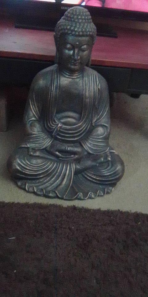 Glitzhome 22.75-inch Zen Meditation Buddha Garden Statue, Bronze Large Indoor and Outdoor Sculpture, Hand-Finished MGO & Fiberglass Decor for Home Patio Yard customer photo 2