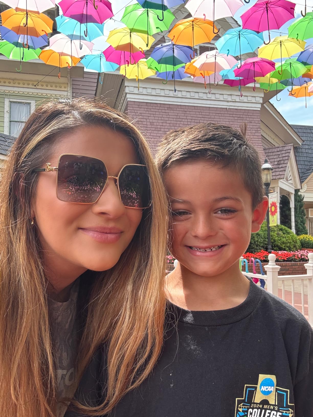 Dolce & Gabbana Womens Fashion Sunglasses Round Fashion Sunglasses customer photo 1