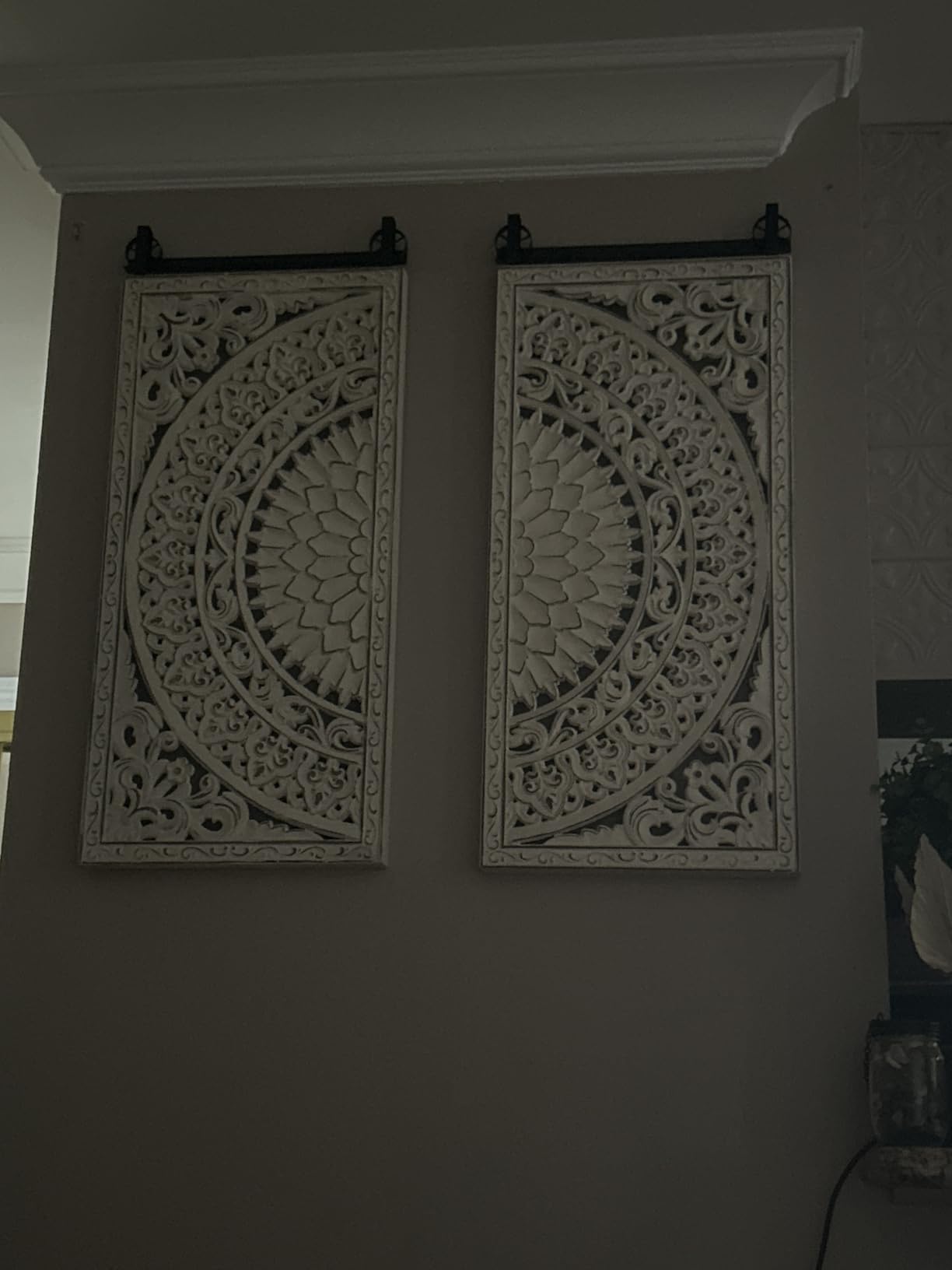 LuxenHome Carved Wood Wall Art, 33