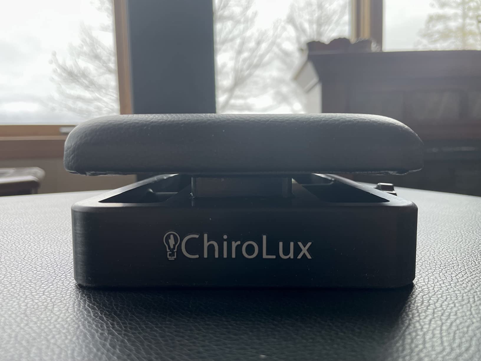 ChiroLux Spark 360° Extremity Portable Drop Piece Chiropractic Tool Is A Chiropractic Adjusting Tool For Adjusting Feet, Ankles, Knees, Shoulders & Wrists On Any Flat Surface customer photo 2