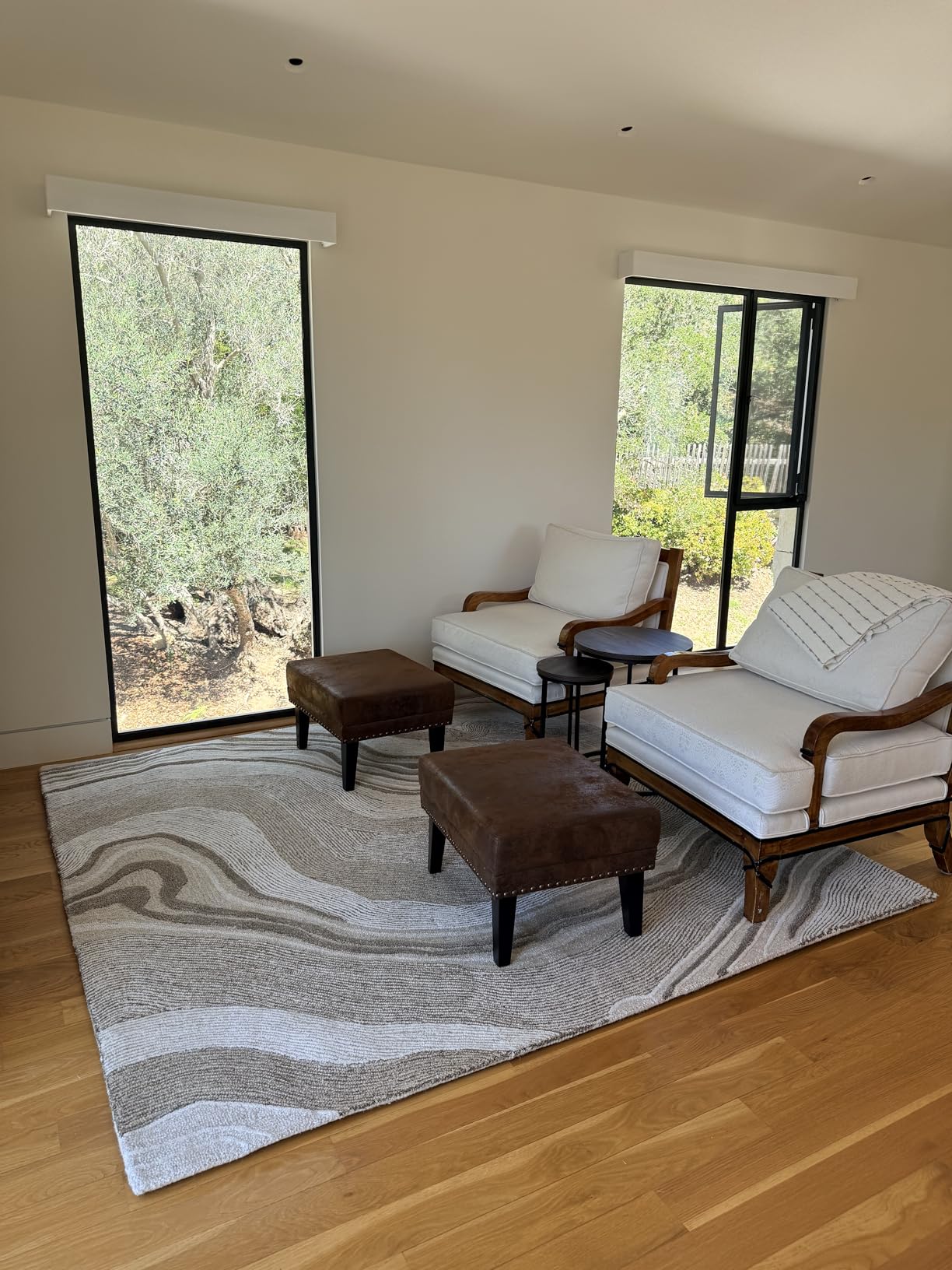 SAFAVIEH Fifth Avenue Collection Area Rug - 9' x 12', Beige & Ivory, Handmade Mid-Century Modern Abstract New Zealand Wool, Ideal for High Traffic Areas in Living Room, Bedroom (FTV121B) customer photo 1