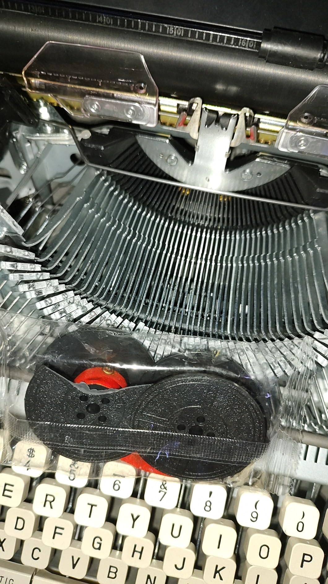 Maplefield Vintage Manual Typewriter - Quiet Mechanical Typing & Office Supplies - Decorative Desk Accessories & Vintage Decor - Author Gift & Writing Inspiration - Black customer photo 1