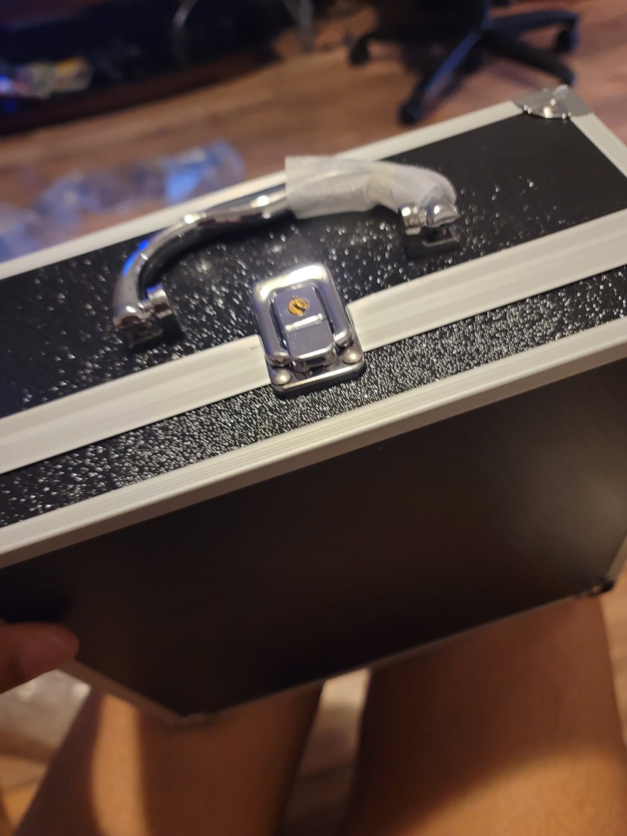 HAWINK Complete Tattoo Kit 4 Standard Tattoo Machines Power Supply 14 Color Tattoo Inks Needles Tips Grips with Carry Case customer photo 2