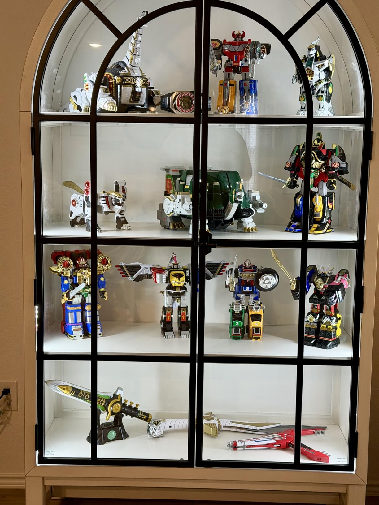 Diomart 48 LED Under Cabinet Lighting Wireless, 15 Colors Changeable Rechargeable RGB Under Cabinet Lights Remote Control Under Counter Lights Mini Night Light Bar for Indoor Display Shelf, 4 Pack customer photo 1