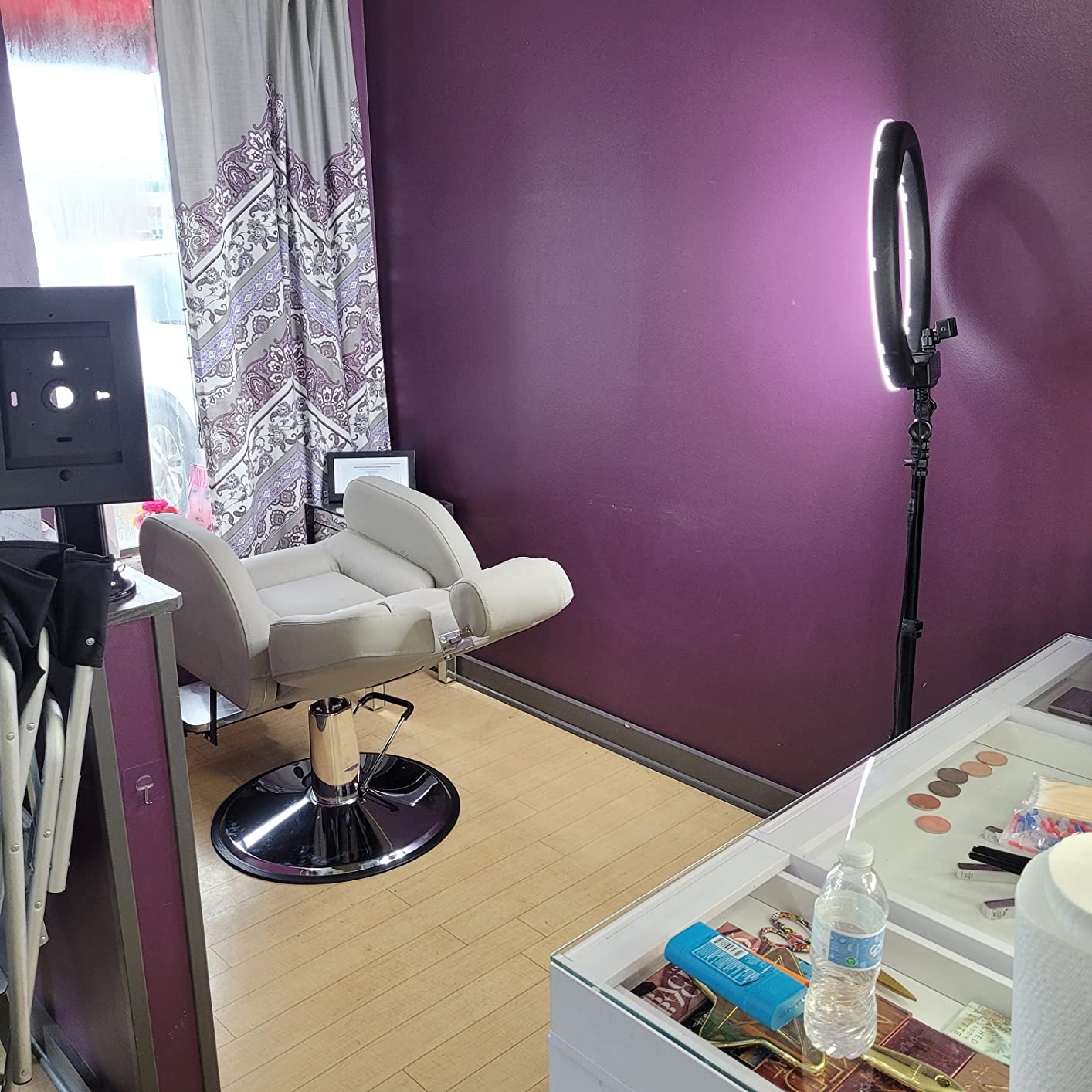 Baasha Heavy Duty Reclining Barber Chair - Grey Hydraulic Salon Chair for Facials, Lash Extensions, Tattoo & Braiding customer photo 2