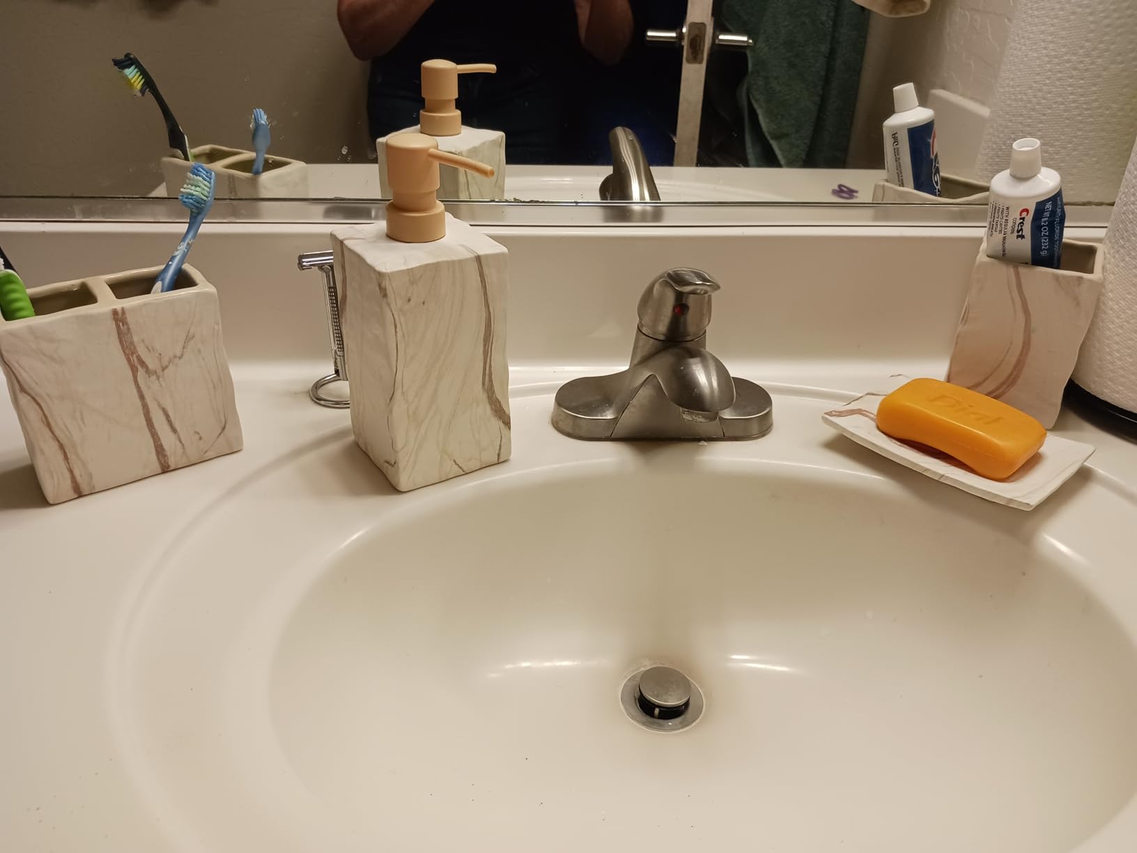 Bathroom Accessories Set 4 Pcs Marble Look Sets Toothbrush Holder Soap Dispenser Counter Top Ceramic Bathroom Decor Set Gold customer photo 1