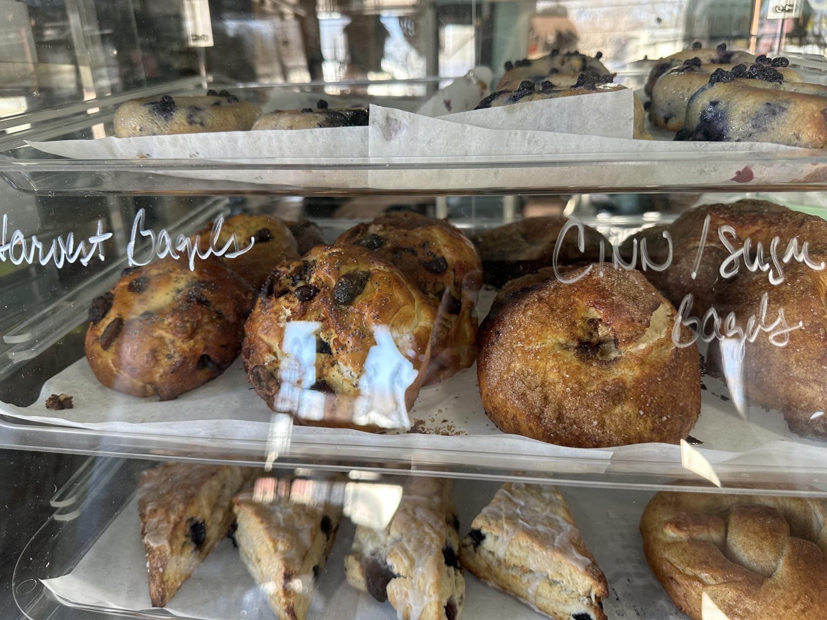 YBSVO 3-Tier Commercial Bakery Display Case, 21-Inch Clear Acrylic Countertop Pastry Showcase with Removable Trays, Food-Grade Dessert Cabinet with Magnetic Back Doors for Cafe, Market, Home customer photo 1