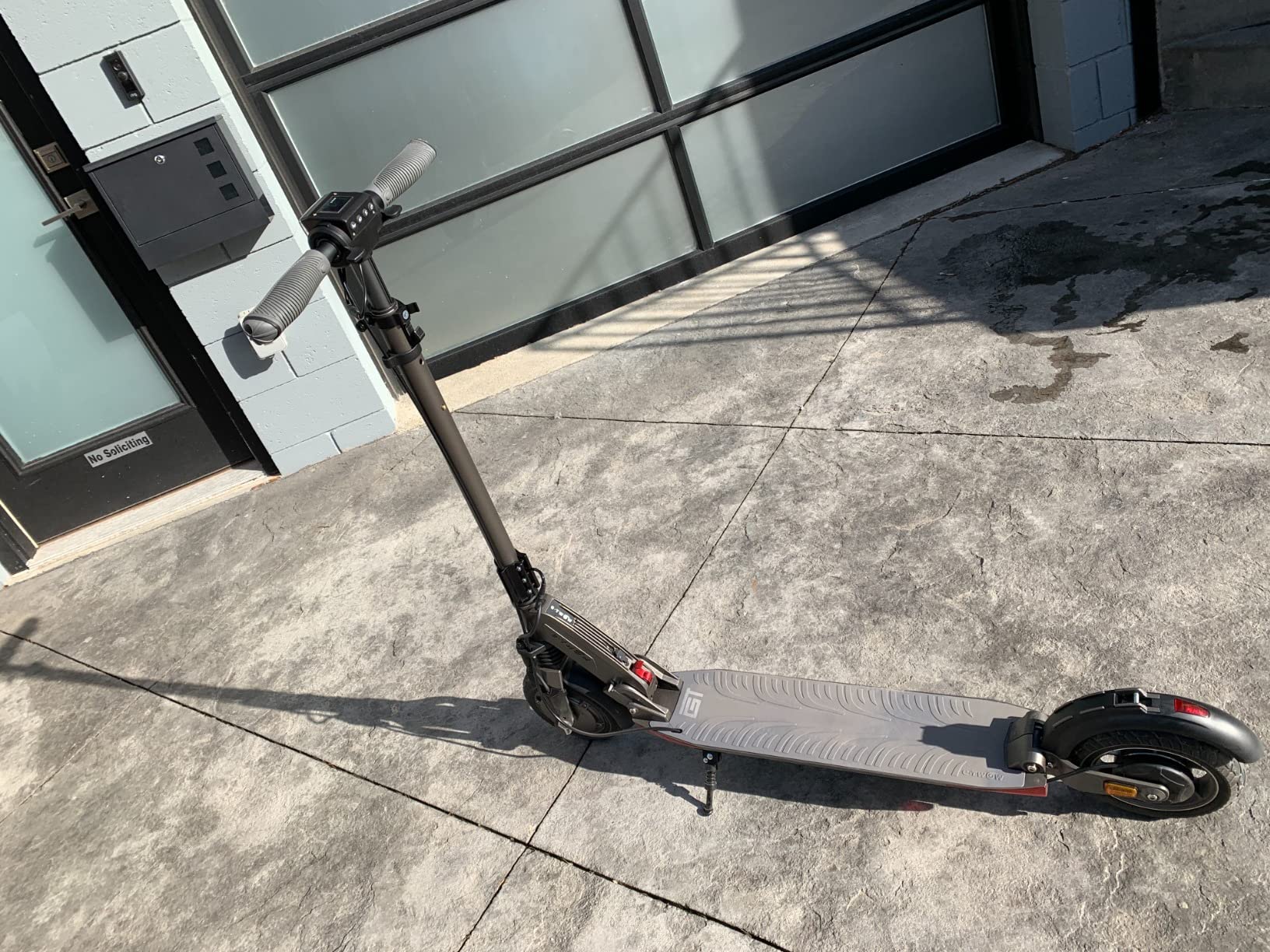 ETWOW GTS/GT Electric Scooter. Best in Class Speed-to-Weight Ratio. Advanced Battery Safety. from The Worldwide Leader in e-Scooters and The Manufacturer of Uscooters and Fluid Mosquito customer photo 1