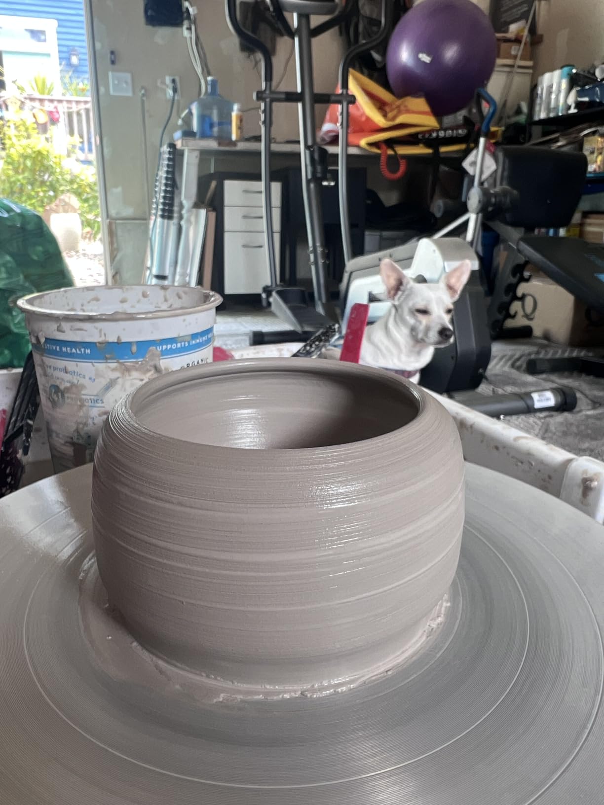 VEVOR 11in Pottery Wheel for Adults Beginners, 350W Electric Forming Machine with Detachable Basin Foot Pedal 0-300RPM Adjustable Speed, Craft DIY Clay Tool, Gifts for Kids/Teens/Adults customer photo 1