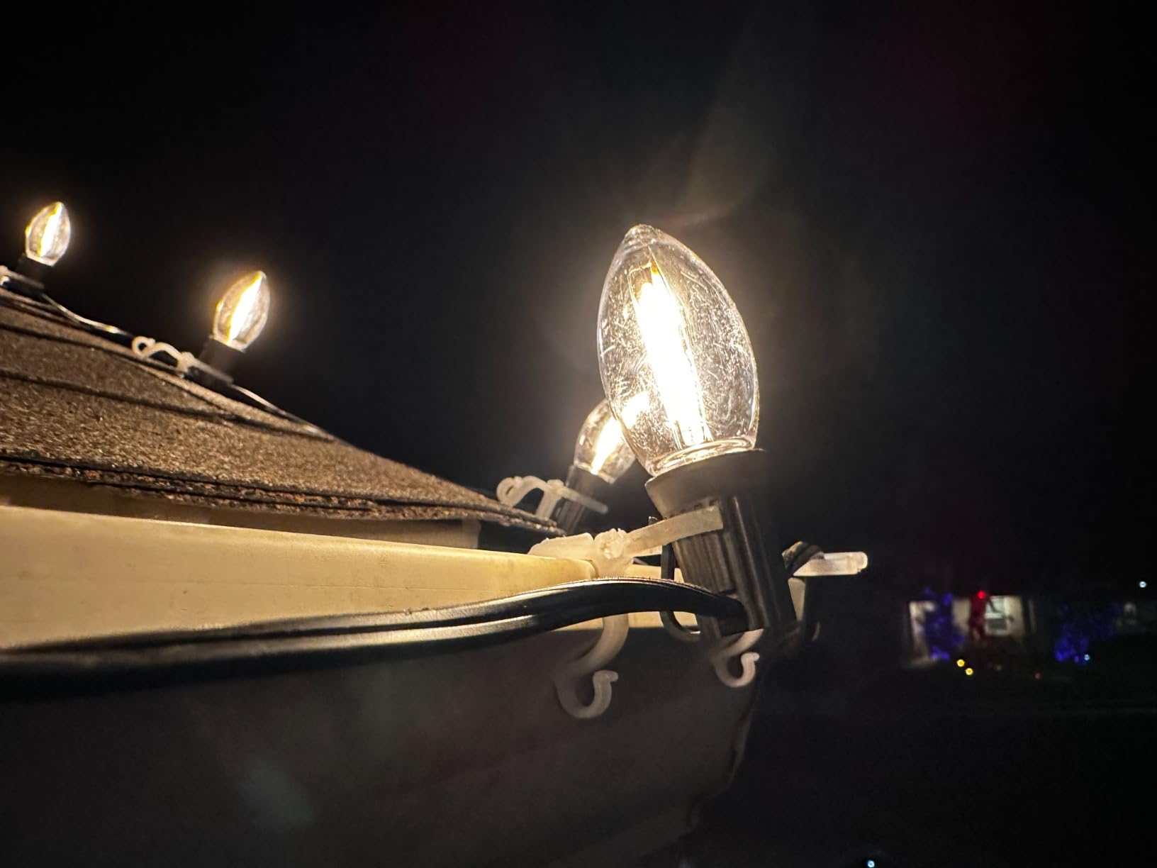 Meconard C9 Led Replacement Christmas Light Bulb, 25 Pack C9 Shatterproof Led Bulbs for Christmas Outdoor String Lights, E17 Intermediate Base, Commercial Grade Holiday Bulbs, Warm White customer photo 2