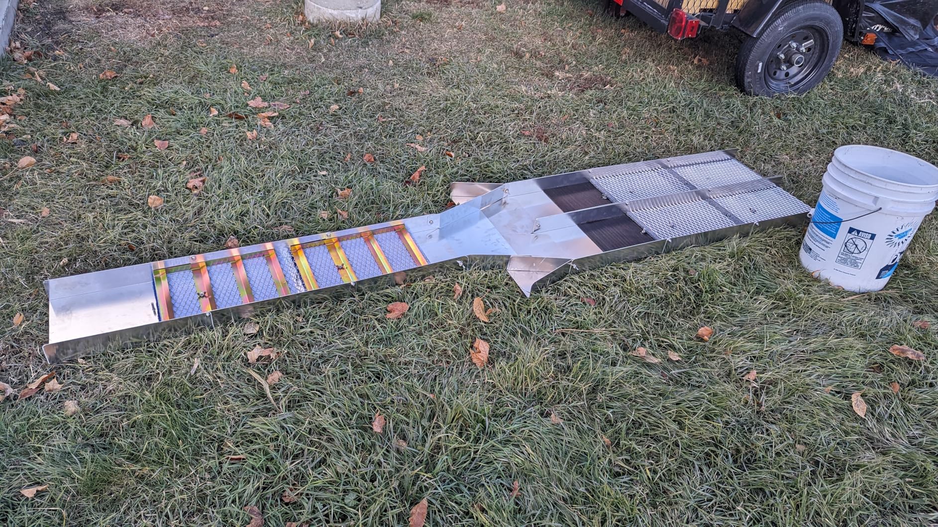 VEVOR Folding Aluminum Alloy Sluice Box, Compact 50