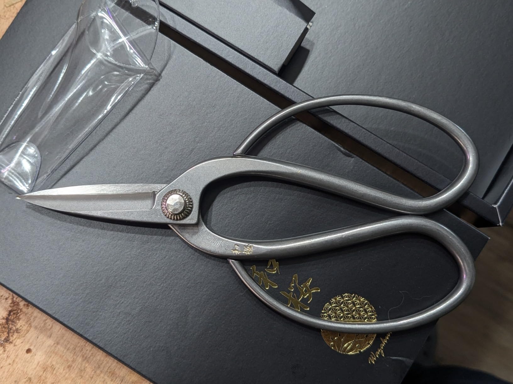 Wazakura Yasugi Stainless Steel Made in Japan Traditional Bonsai Scissors 7 in (180 mm), Pruning Shears for Bonsai Trees, Japanese Gardening Tools customer photo 1