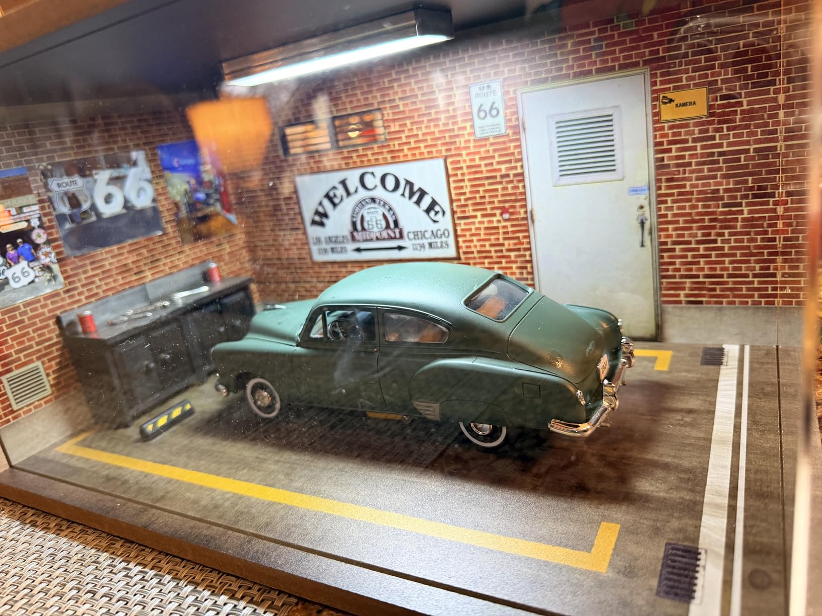 1/18 Scale Model Car Display Case - 1:18 Car Garage Display Case with Clear Acrylic Cover and LED Lighting for Die-Cast Cars, 1 Parking Route 66-Left customer photo 1
