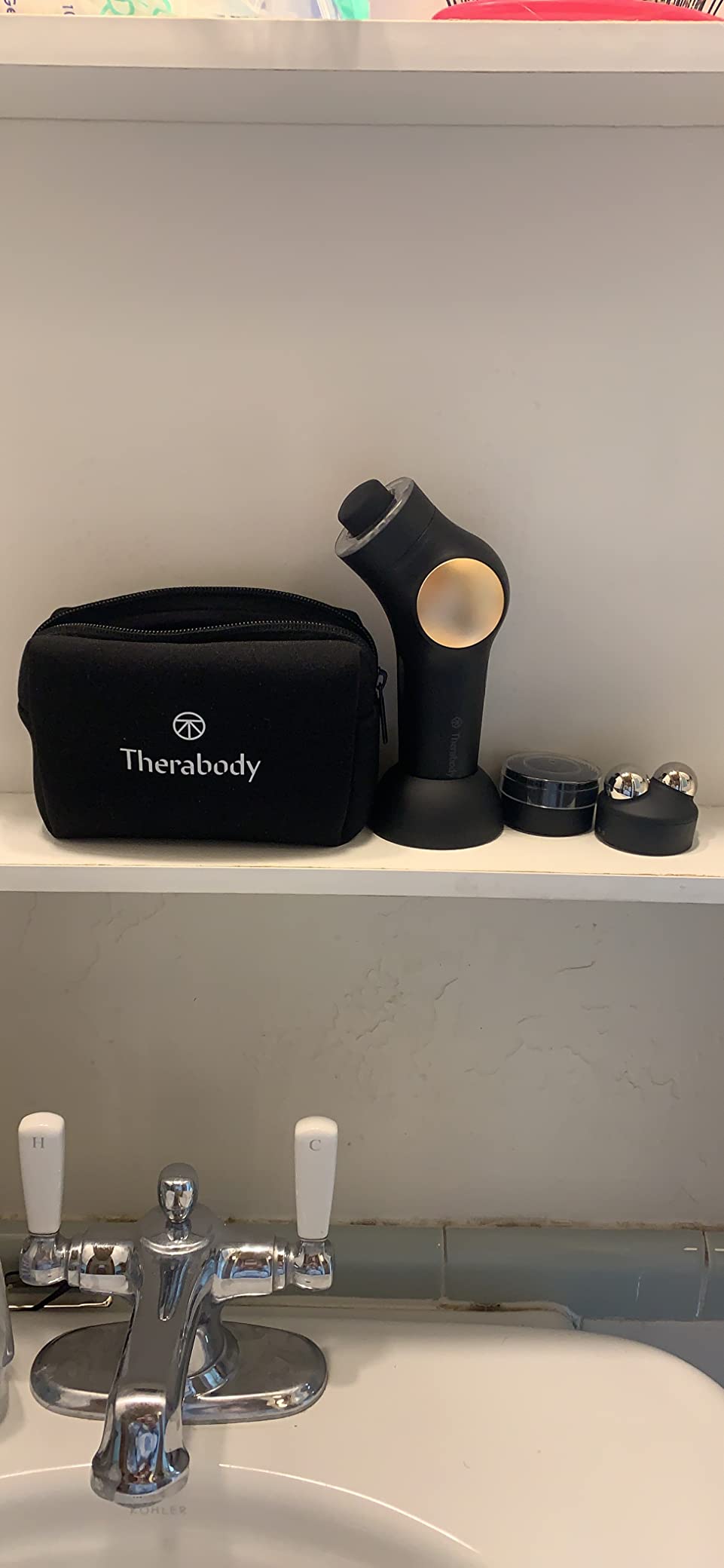 Therabody TheraFace PRO - Microcurrent Facial Device, 8-in-1 Compact Face Massager & Facial Sculpting Tool with Light Therapy for Skin Tightening, Anti Wrinkle, Anti Aging & Skin Care (Black) customer photo 1