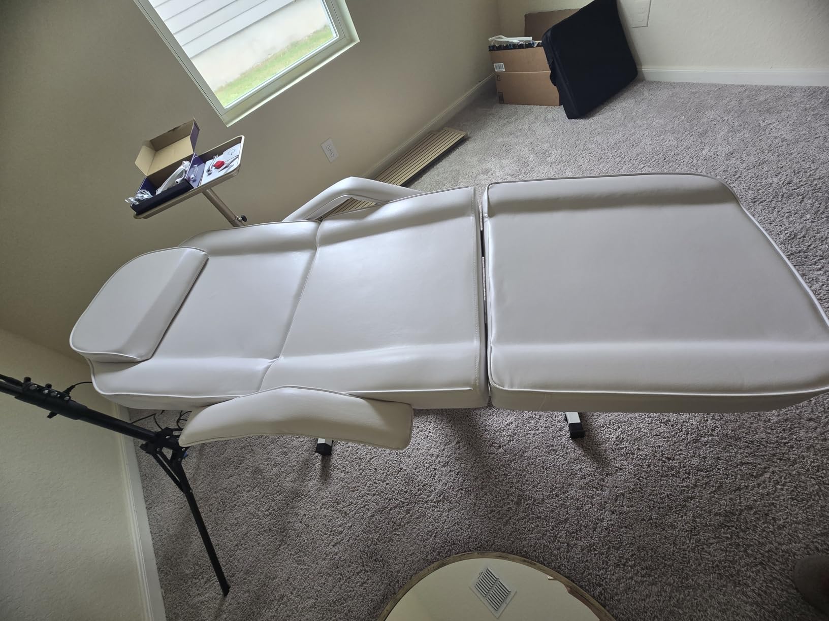 OmySalon Hydraulic Tattoo Chair Esthetician Bed, Multi-Purpose 3-Section Facial Bed Table, Adjustable Beauty Salon Spa Massage Beauty Equipment, Black customer photo 1