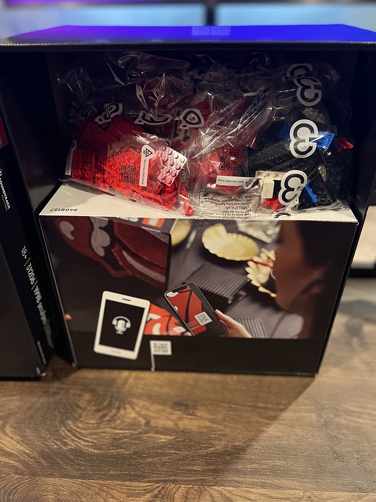 LEGO Art The Rolling Stones 31206 Logo Wall Décor Building Set for Adults, Men, Women, Husband, Wife, Music Lovers, DIY Home or Office 3D Decoration, 60th Anniversary Collectors Set customer photo 2