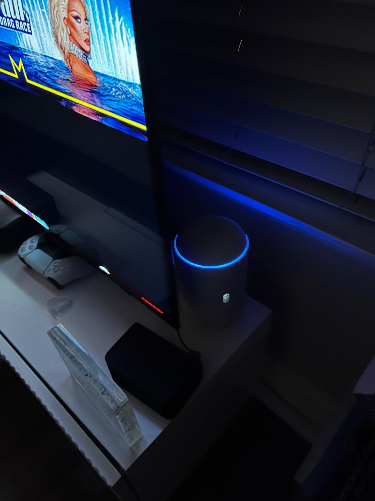 Ubiquiti Dream Wi-Fi 6 IEEE 802.11ax Ethernet Wireless Router customer photo 1