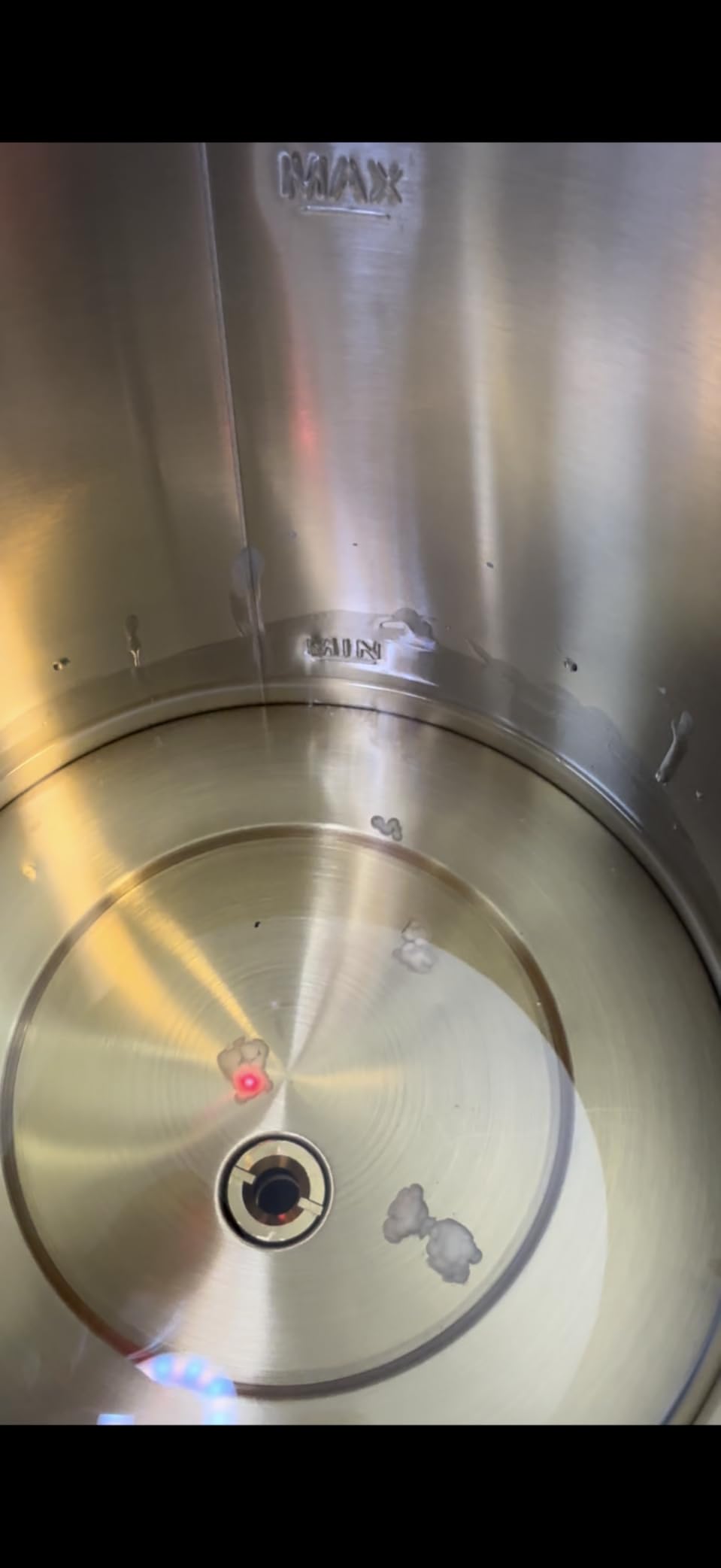 TOAUTO 16Lbs Large Wax Melter for Candle Making, Electric Wax Melting Container Holds 16Lbs Melted Wax with Heating Core Spout & Bottom Design for Commercial Candle Business customer photo 1