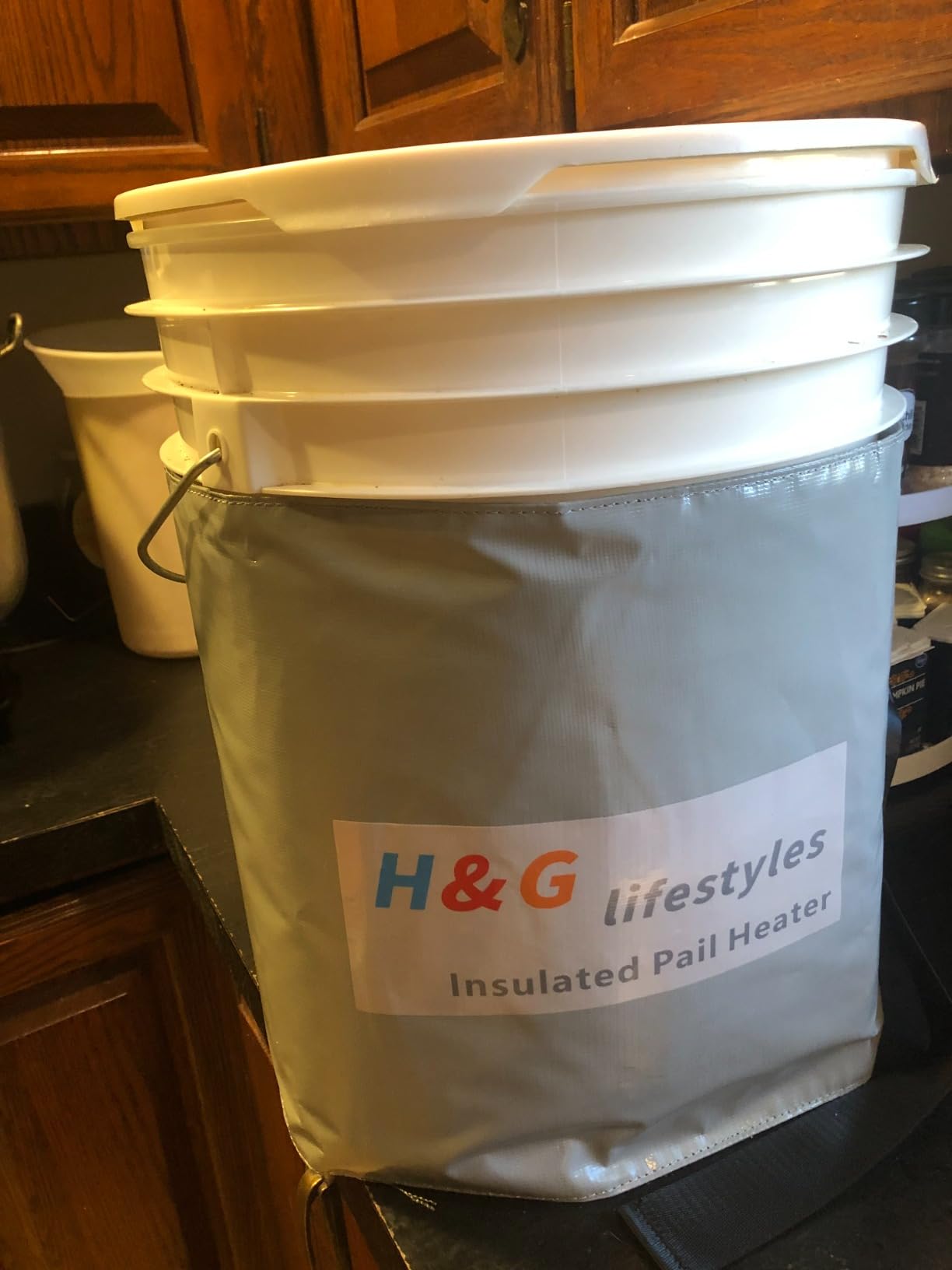 H&G Lifestyles 5 Gallon Bucket Heater,5Gal Honey Bucket Warmer, Heating Pail Band Insulated Propane Tank,100 Watts Adjustable Temperature for Drum & Pail customer photo 1