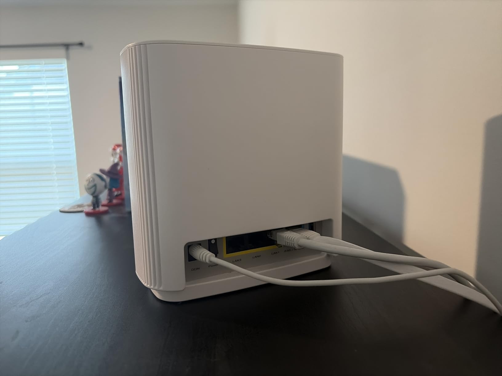 ASUS ZenWiFi XT9 AX7800 Tri-Band WiFi6 Mesh WiFiSystem (2Pack), 802.11ax, up to 5700 sq ft & 6+ Rooms, AiMesh, Lifetime Free Internet Security, Parental Controls, 2.5G WAN Port, UNII 4, White customer photo 1