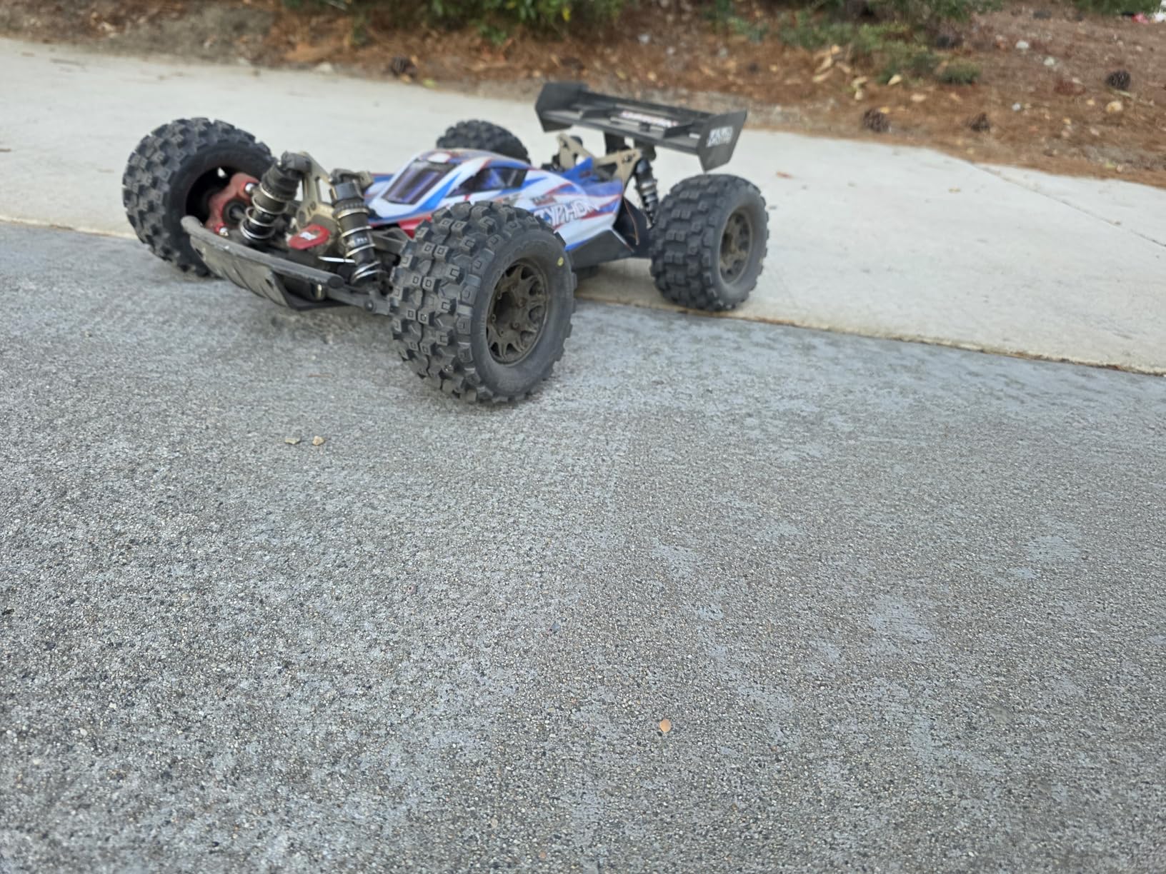 ARRMA RC Car 1/8 TLR Tuned Typhon 6S 4WD BLX Buggy RTR (Battery and Charger Not Included), Red/Blue customer photo 2