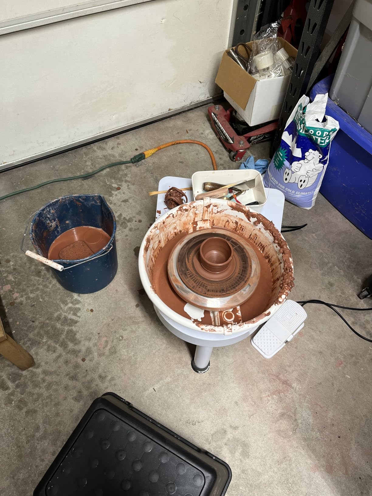 VEVOR 14in Pottery Wheel for Adults Beginners, 0-6in Height-Adjustable, 450W Pottery Forming Machine 60-300RPM Electric Ceramic Wheel, Blue customer photo 10