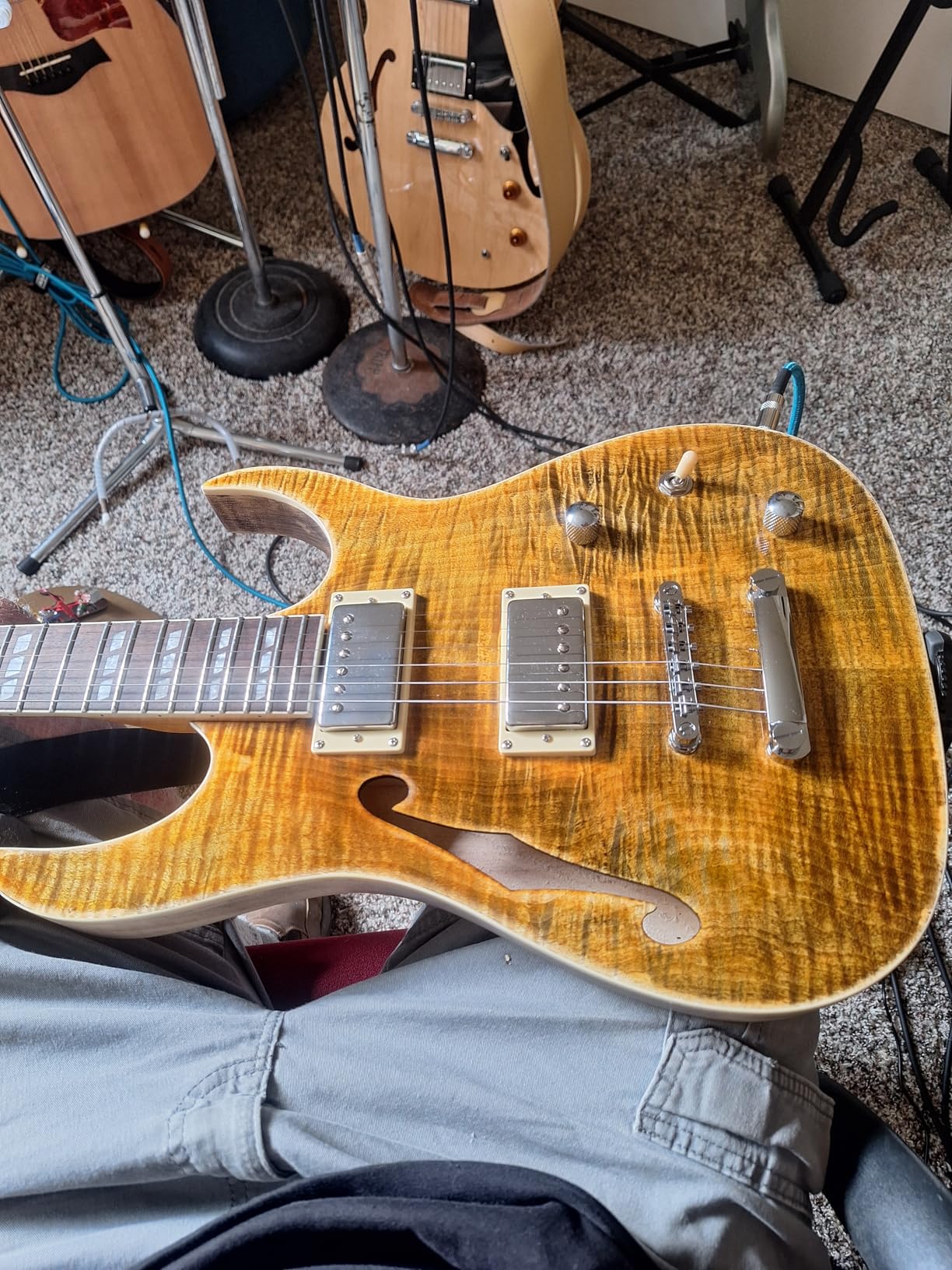 DIY Electric Guitar Kit Beginner Kit 6 String Right Handed with Flamed Maple Veneer Top Basswood Body Hard Maple Neck Rosewood Fingerboard Chrome Hardware customer photo 1