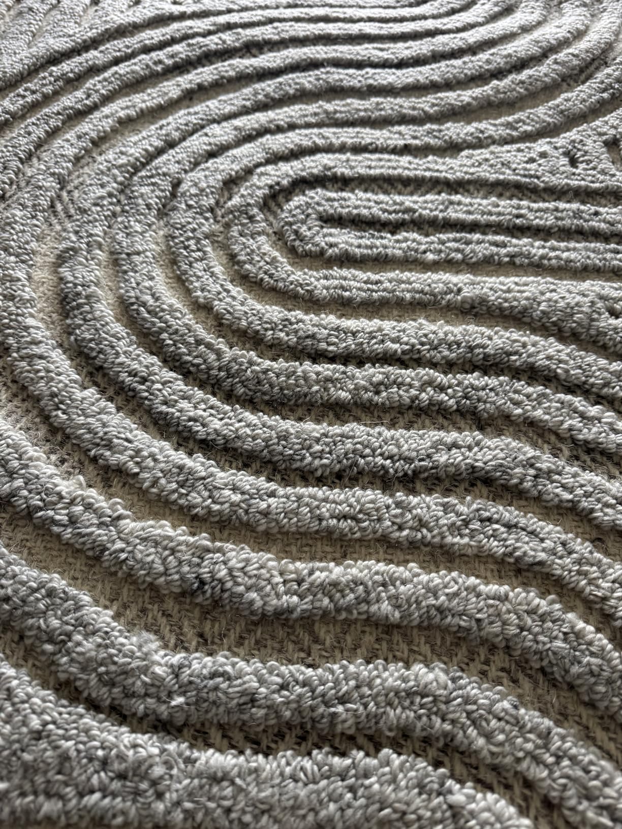 SAFAVIEH South Hampton Collection Area Rug - 9' x 12', Grey, Handmade Mid-Century Modern Abstract (SHA301F) customer photo 2