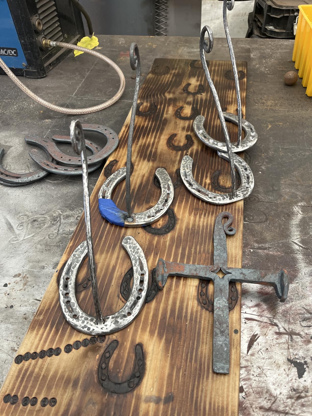 4 Burner Gas Propane Forge 2600°F, Double Door, Large Capacity, Portable Equipment, Knife Making (Stainless Steel) Blacksmithing Farrier Tool, Gas Welding Kits, Forge Kit - GY400 customer photo 2