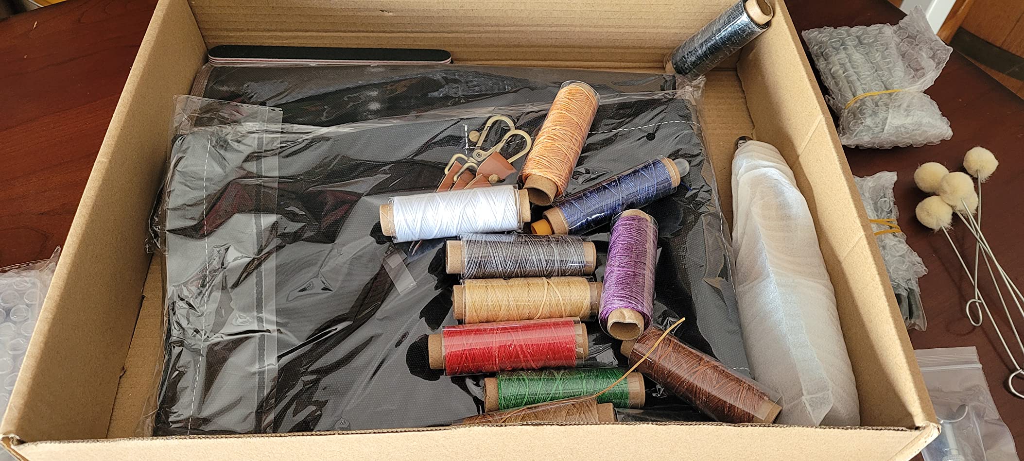 628Pcs Leather Working Tooling Set for Beginners, Starter Working and Tool Supplies with Leather Pony, Tooling Box, Stamping Punching Tools, Sewing Thread, Rivets Kit for DIY Crafts customer photo 1