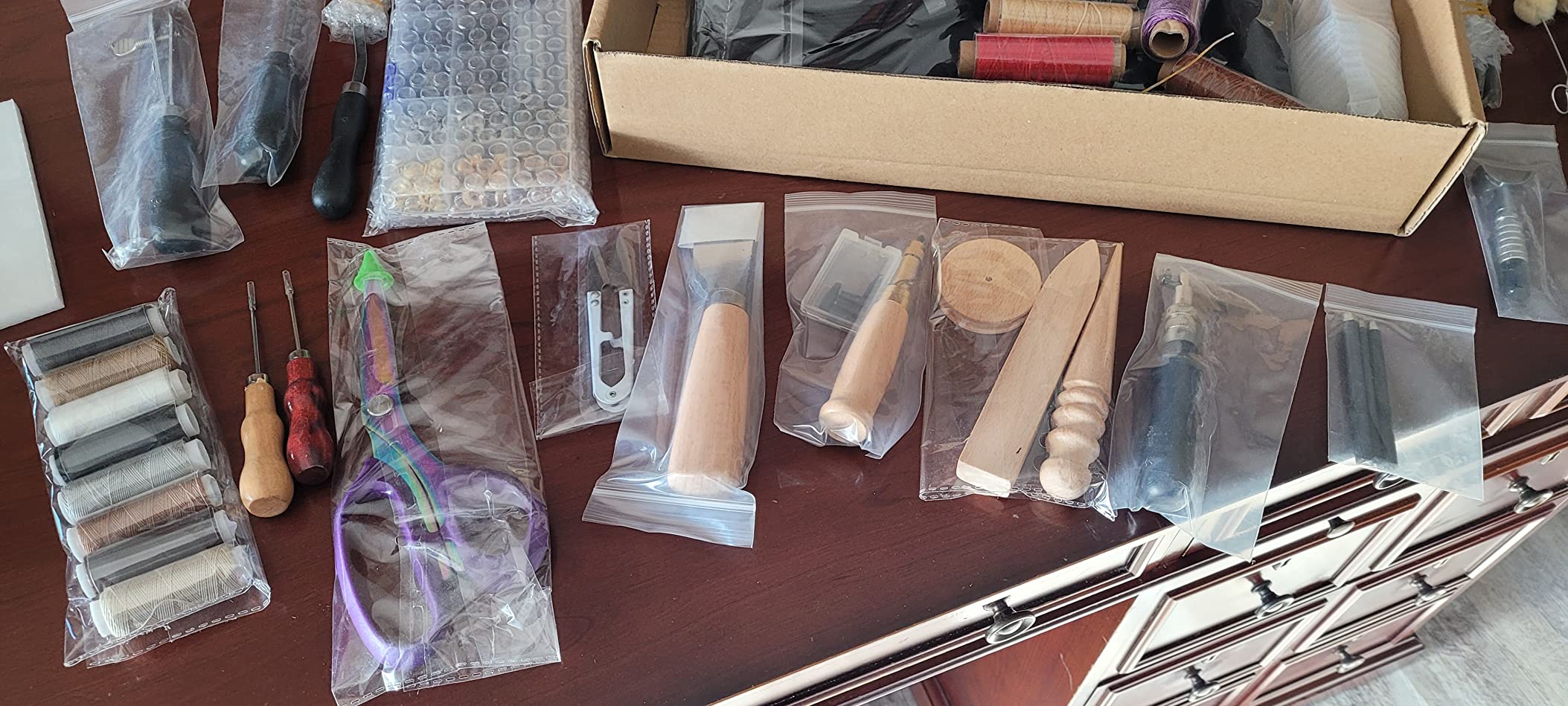 628Pcs Leather Working Tooling Set for Beginners, Starter Working and Tool Supplies with Leather Pony, Tooling Box, Stamping Punching Tools, Sewing Thread, Rivets Kit for DIY Crafts customer photo 2