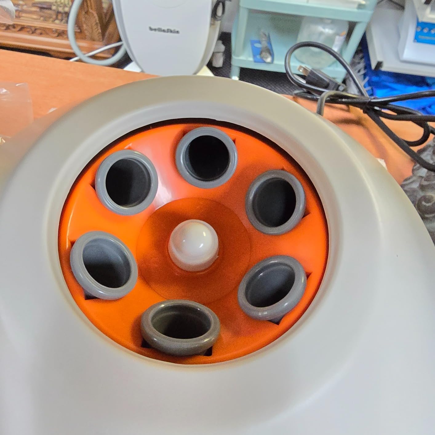 Mxmoonant Centrifuge Machine, 15mlX6 Lab Benchtop PRP Centrifuges, 4000RPM Electric Desktop Centrifuge with LCD Digital Display, Time & Speed Control 110V White customer photo 2