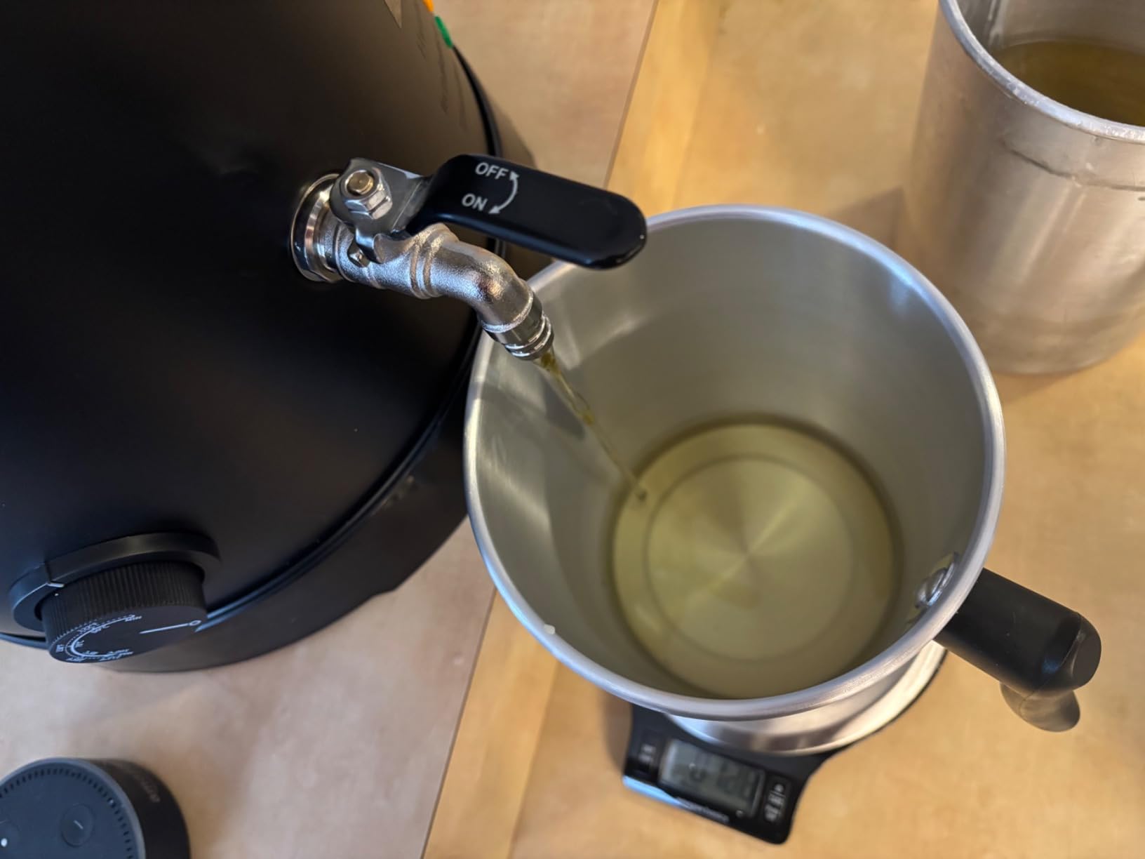 TOAUTO 30Lbs Commercial Wax Melter for Candle Making Large Electric Wax Melting Pot for Candle Making Business with Temperature Control & Quick Pour Spout customer photo 1