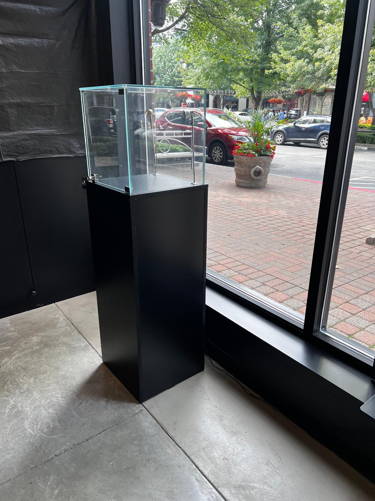 Pedestal Exhibition Stand Display Case Retail, Jewelry Display, Museum, Collectible, Tempered Glass, LED Light. Comes Lock. Size: Large (SC-PED-BK-L Black) customer photo 1