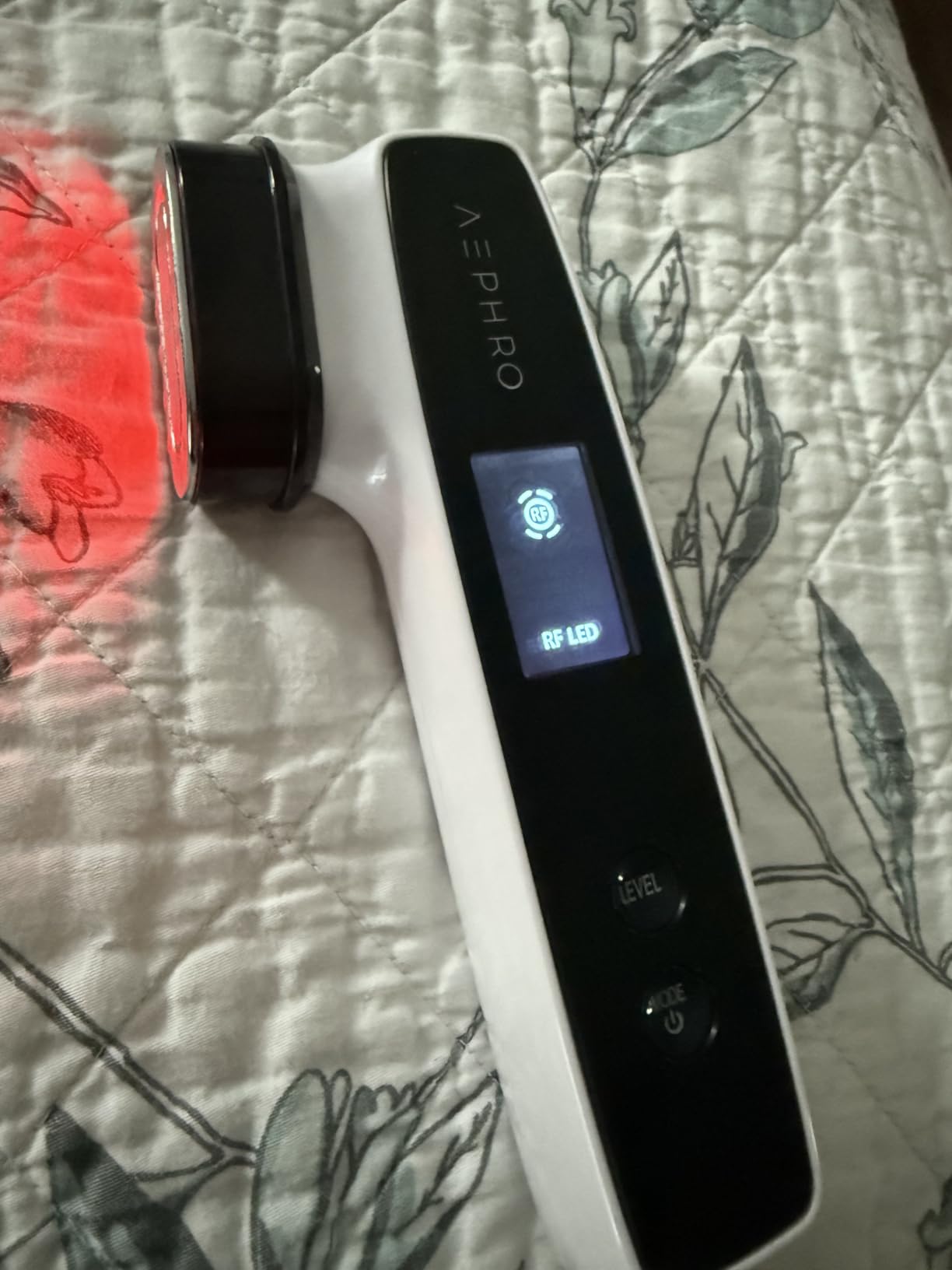 Radio Frequency Skin Tightening Machine, 6-in-1 Rechargeable Anti-Aging Skin Care Microcurrent Facial Device, Red Light, Wrinkle Remove, Rejuvenation, Skin-Firming, Coal Black and Pearl White customer photo 1