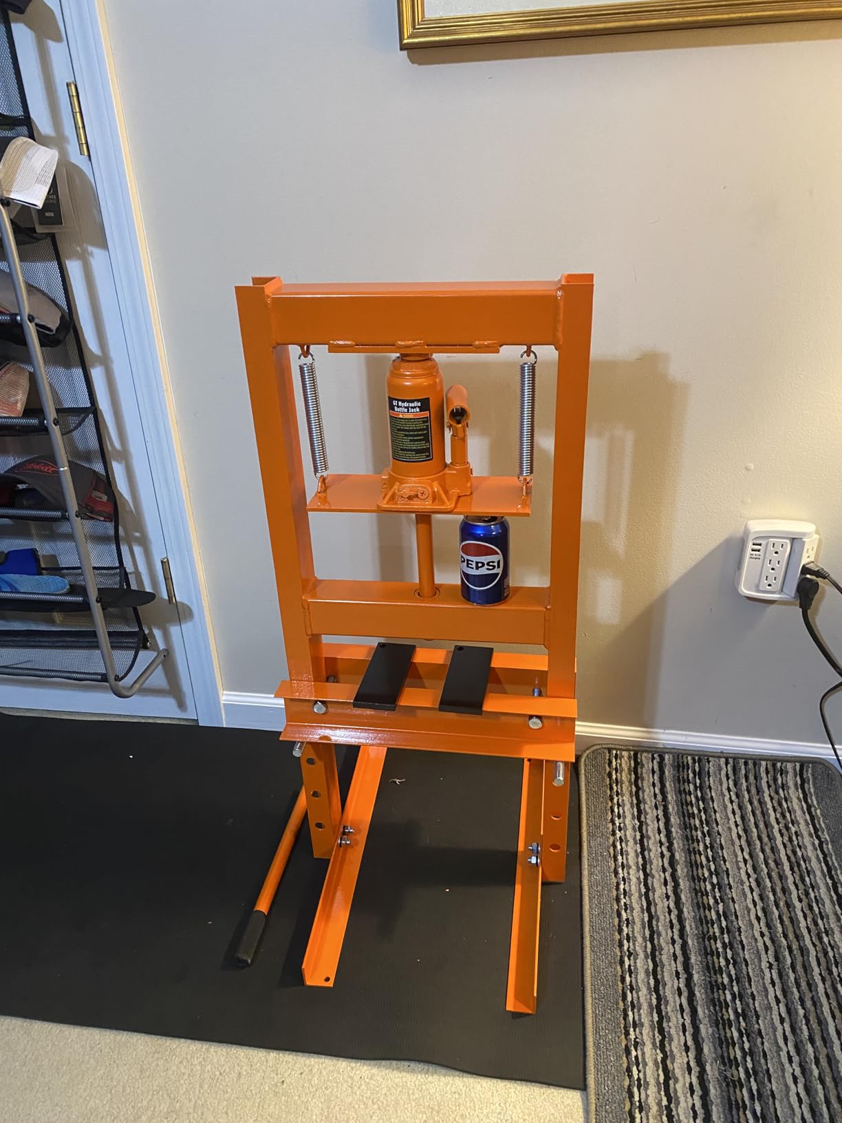 VEVOR Hydraulic Shop Press, 12 Ton/26000lbs, H-Frame, 4-Hold Adjustable Height, with Movable Plates, for Garage or Professional Users, Orange customer photo 1