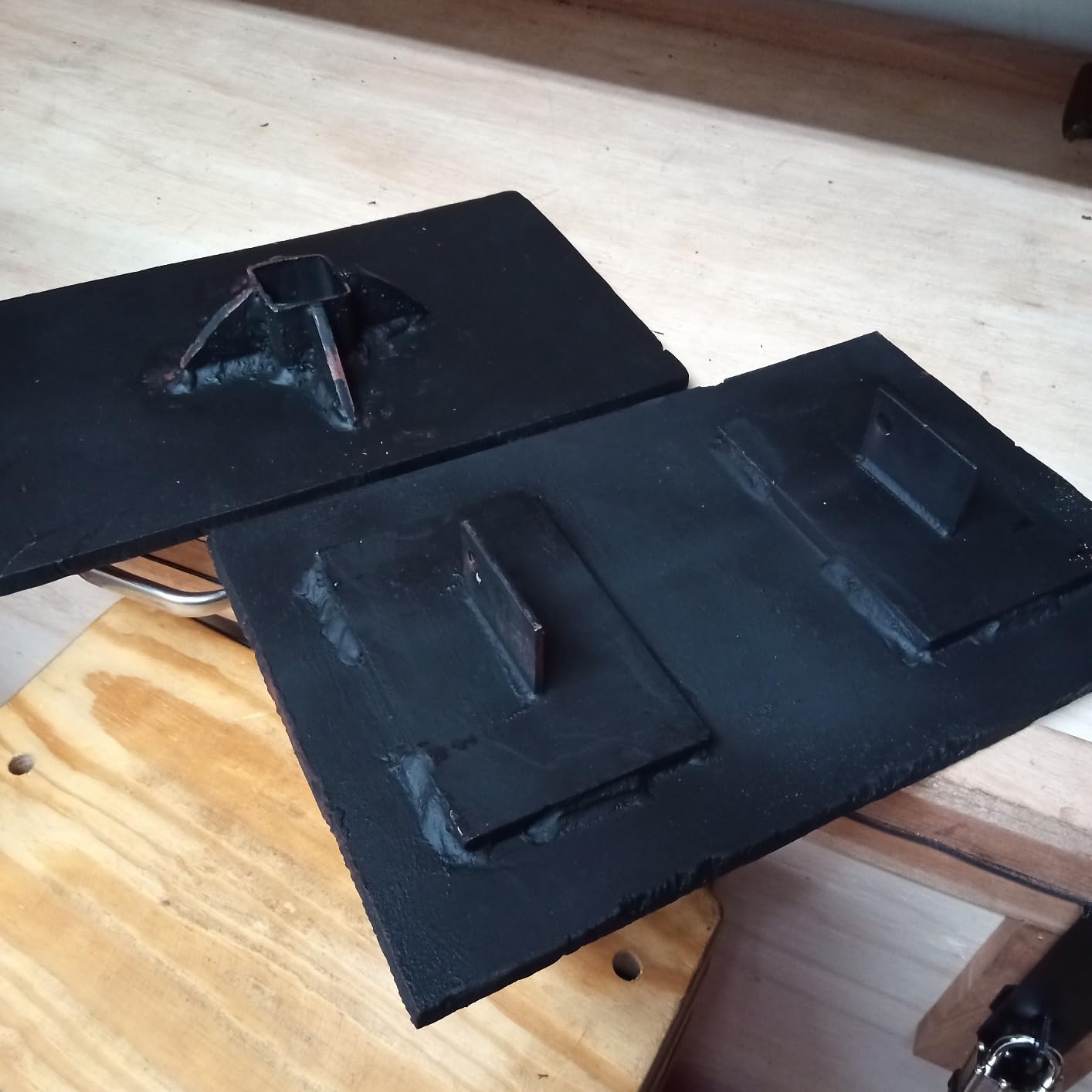 VEVOR Hydraulic Shop Press, 12 Ton/26000lbs, H-Frame, 4-Hold Adjustable Height, with Movable Plates, for Garage or Professional Users, Orange customer photo 2