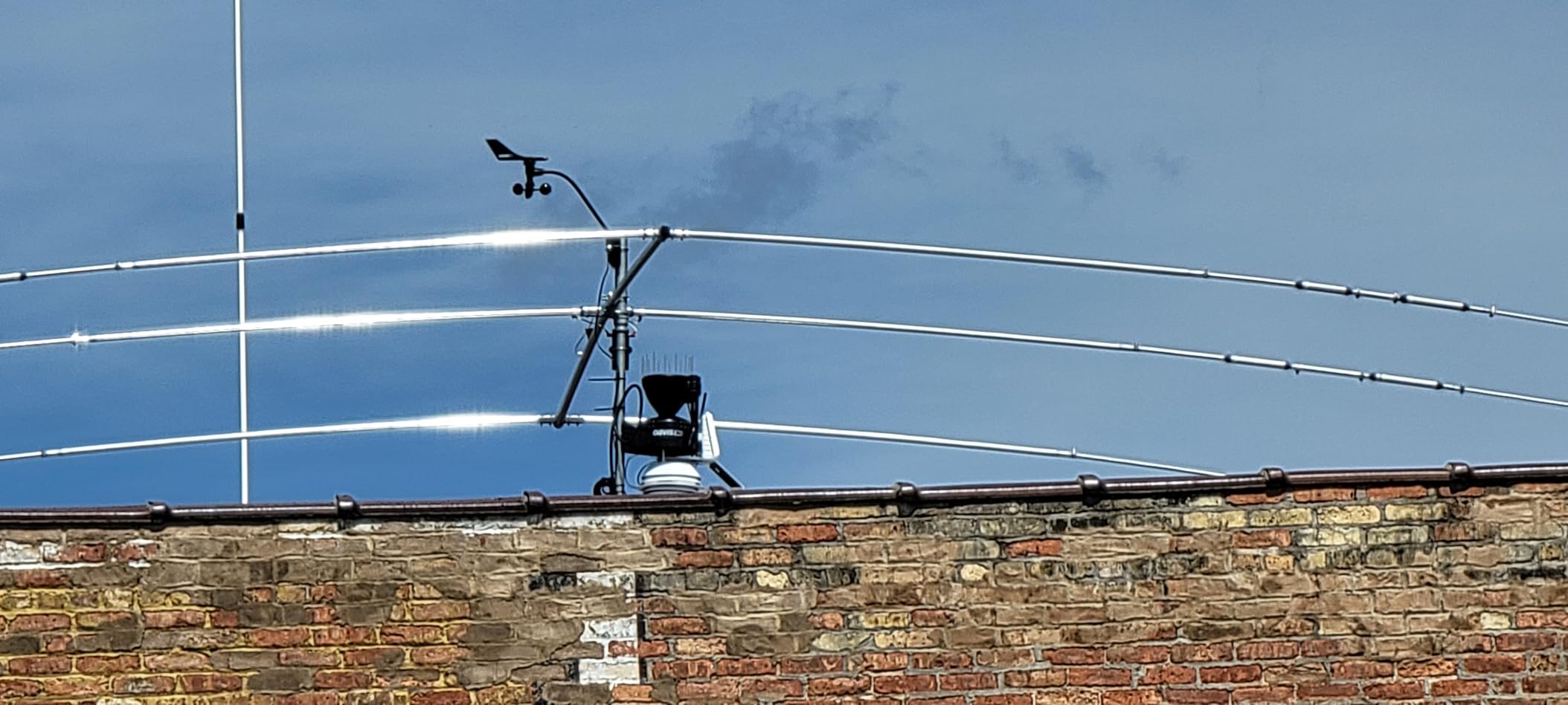 Davis Vantage Pro2 Wireless Weather Station w/WeatherLink Console, 24hr Fan Aspirated Radiation Shield, UV & Solar Sensors customer photo 1