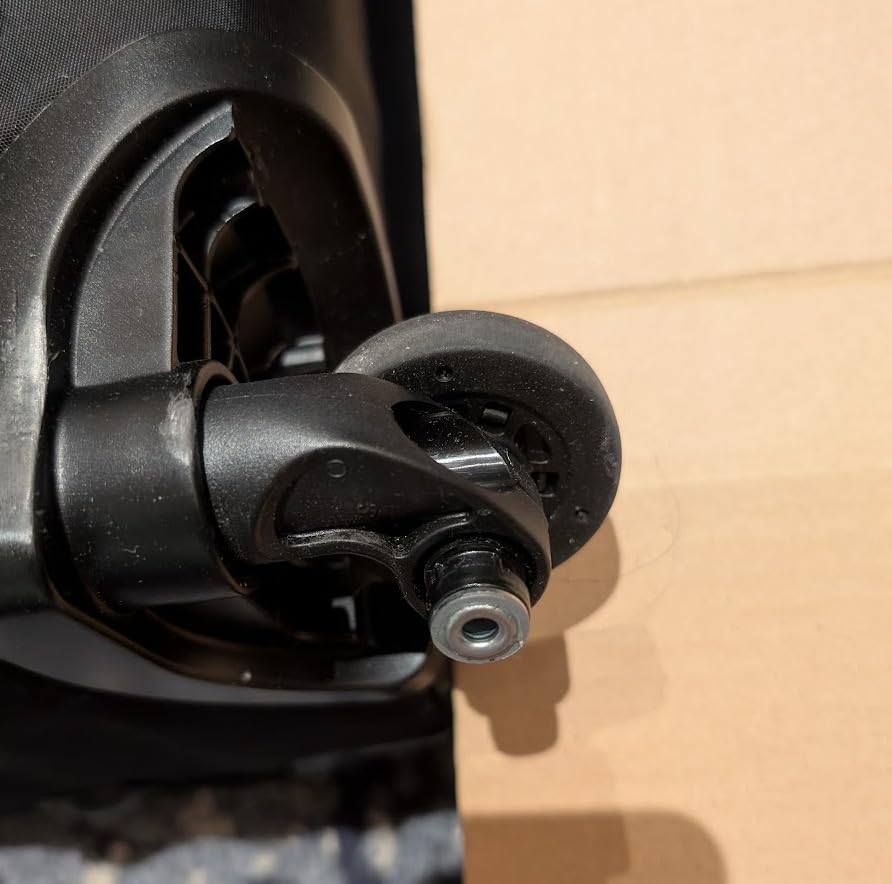 X-Bag Large Spinner with Frame, Water-Resistant 360° Wheeled Checked Luggage with Ergonomic Handle and Organized Interior - 27 Inch, Olive customer photo 1